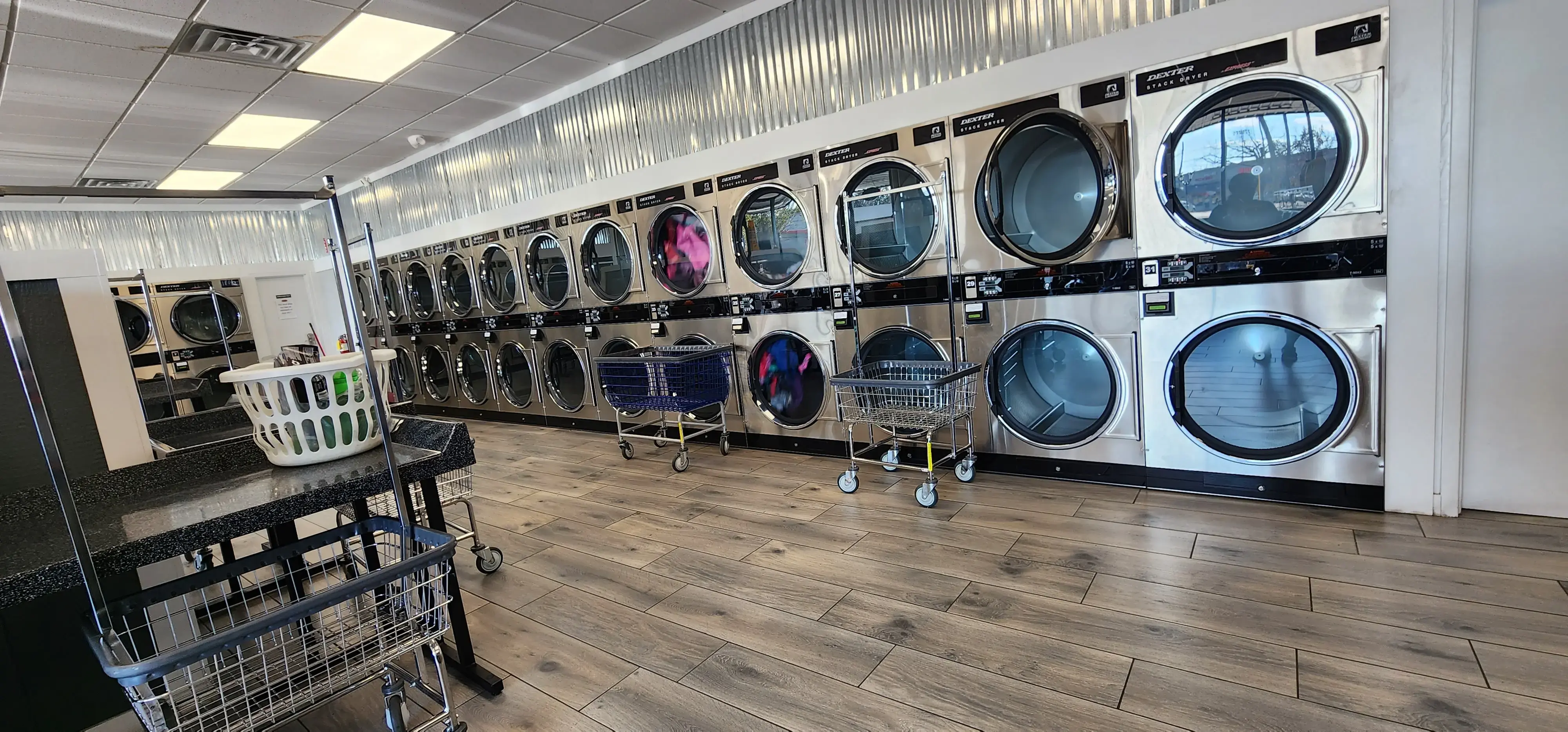 Peanut's Laundry - Image 8