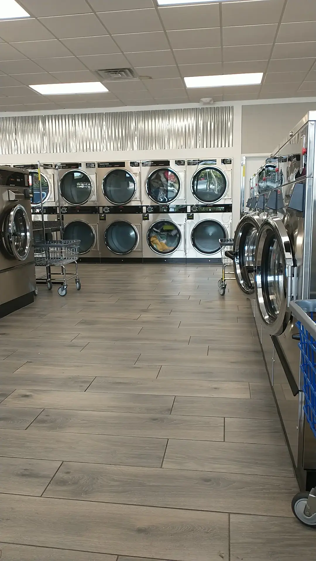 Peanut's Laundry - Image 17