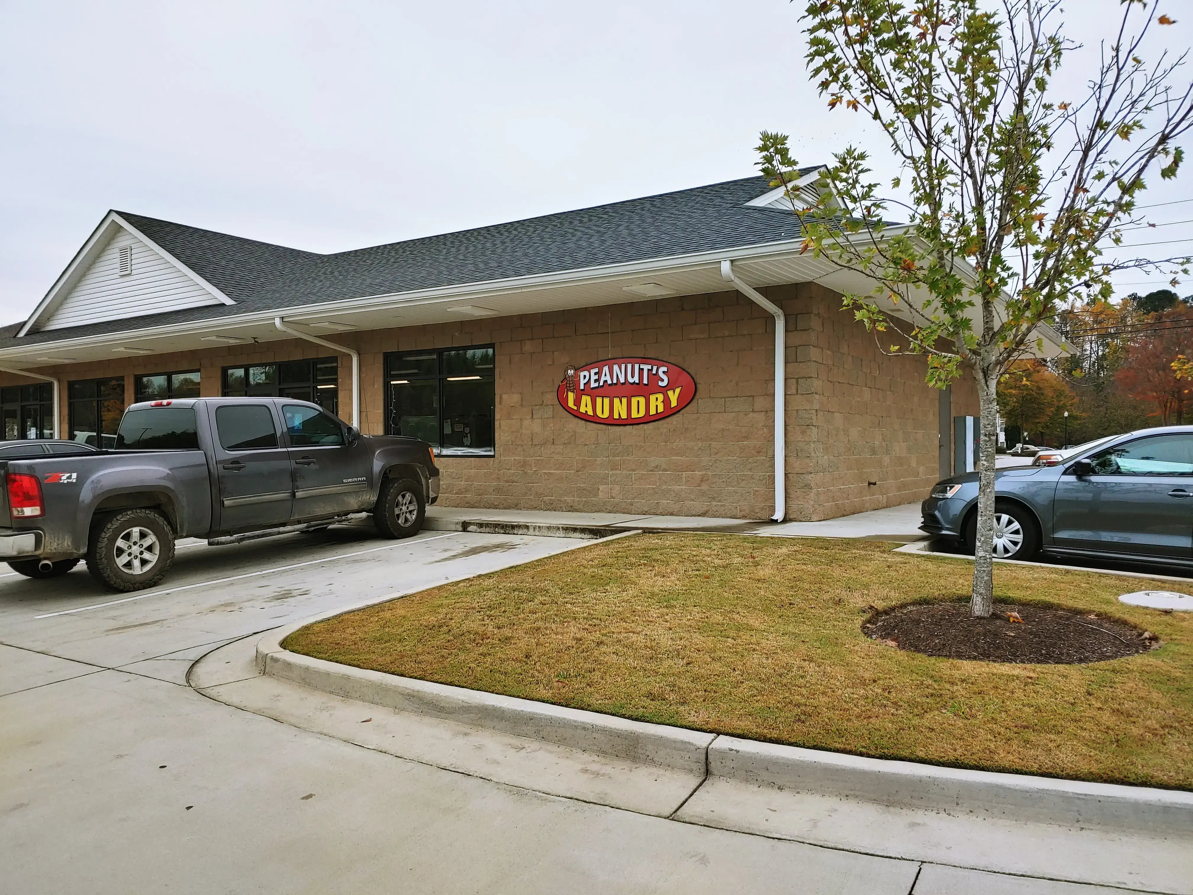 Peanut's Laundry - Image 5