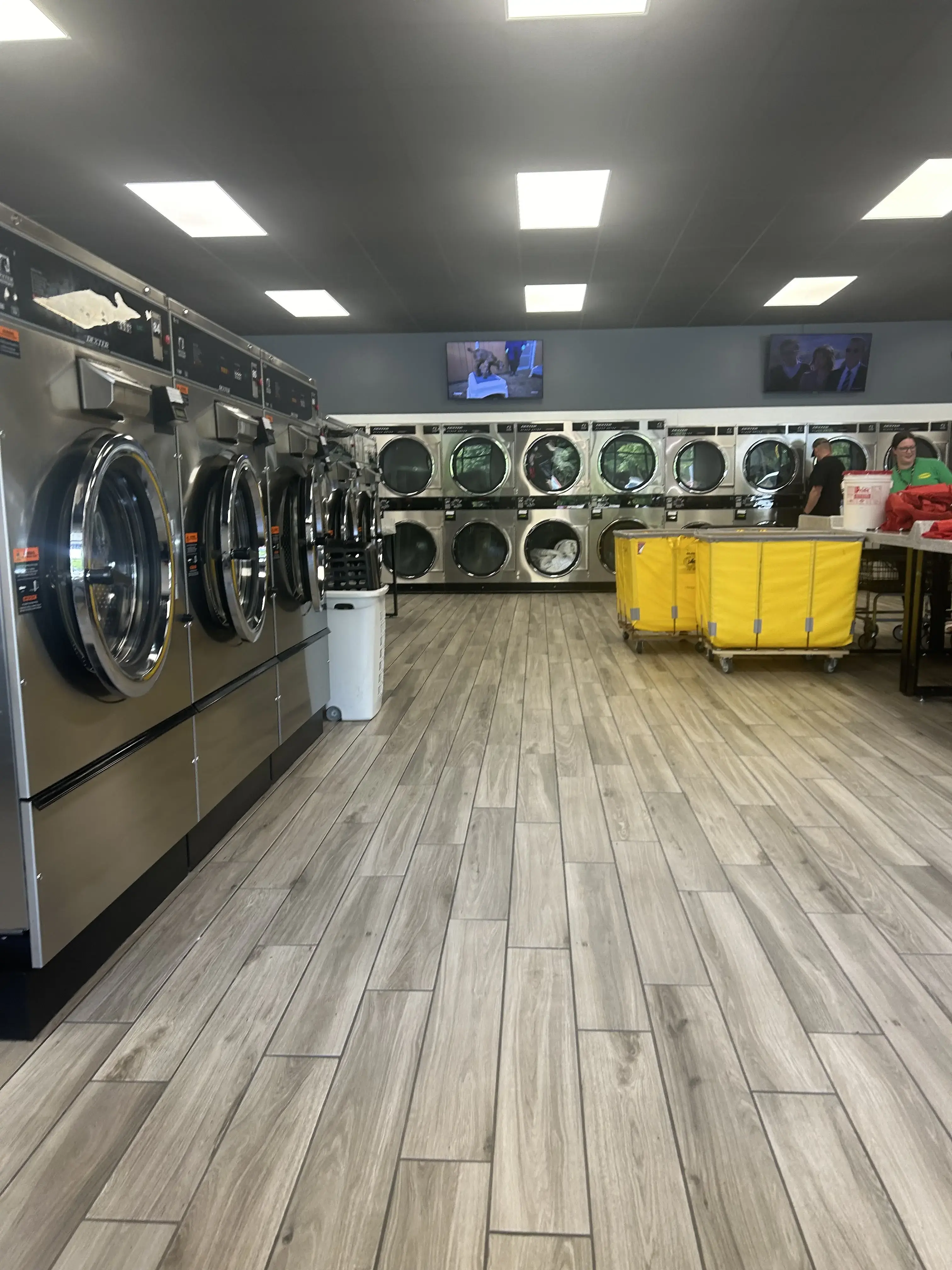 Peanut's Laundry - Image 19