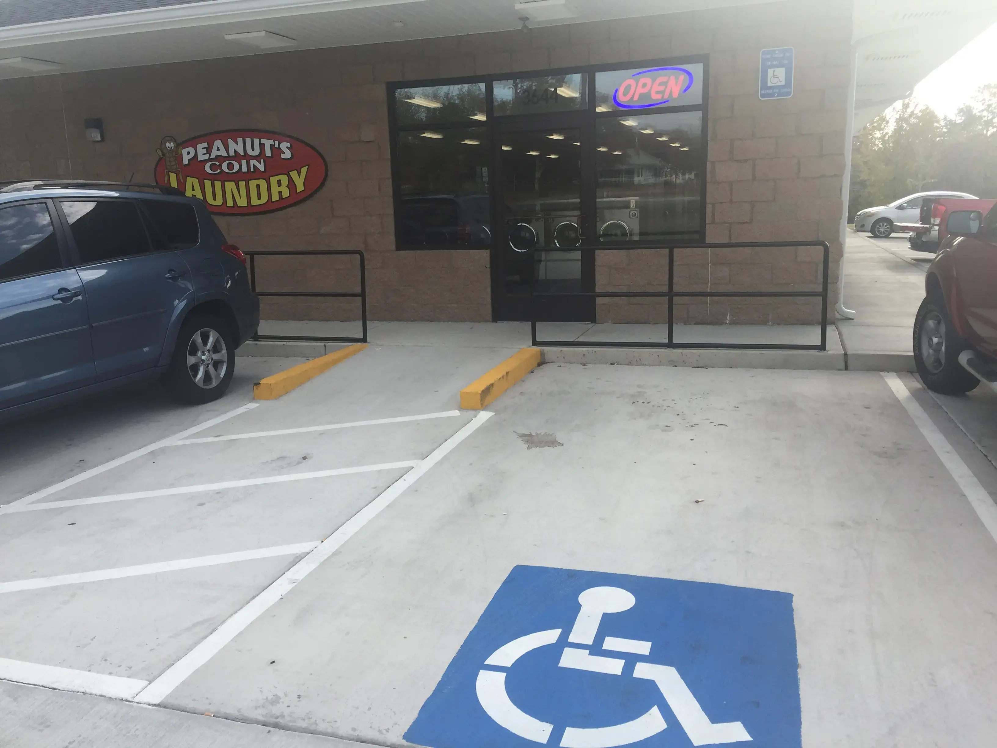 Peanut's Laundry - Image 11
