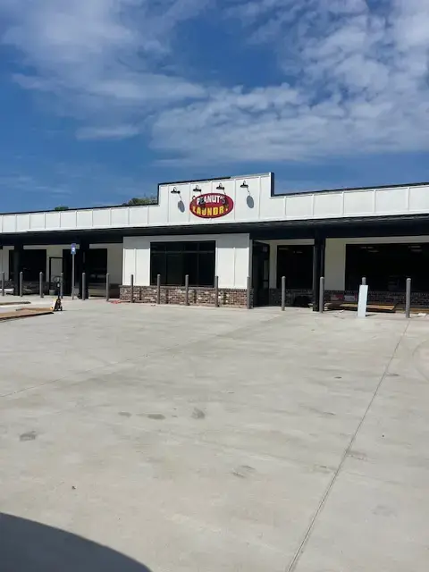 Peanut's Laundry - Image 3