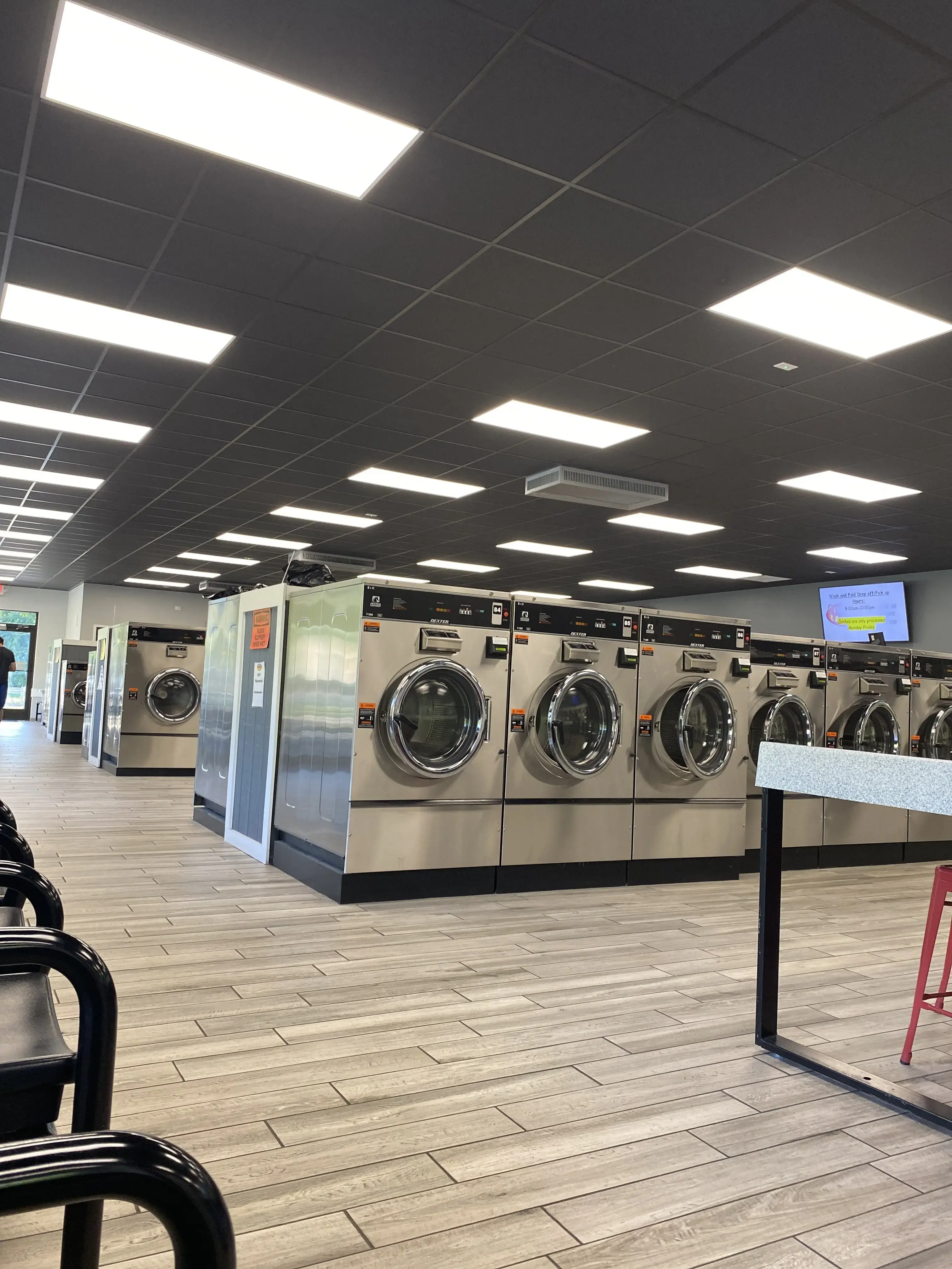 Peanut's Laundry - Image 20