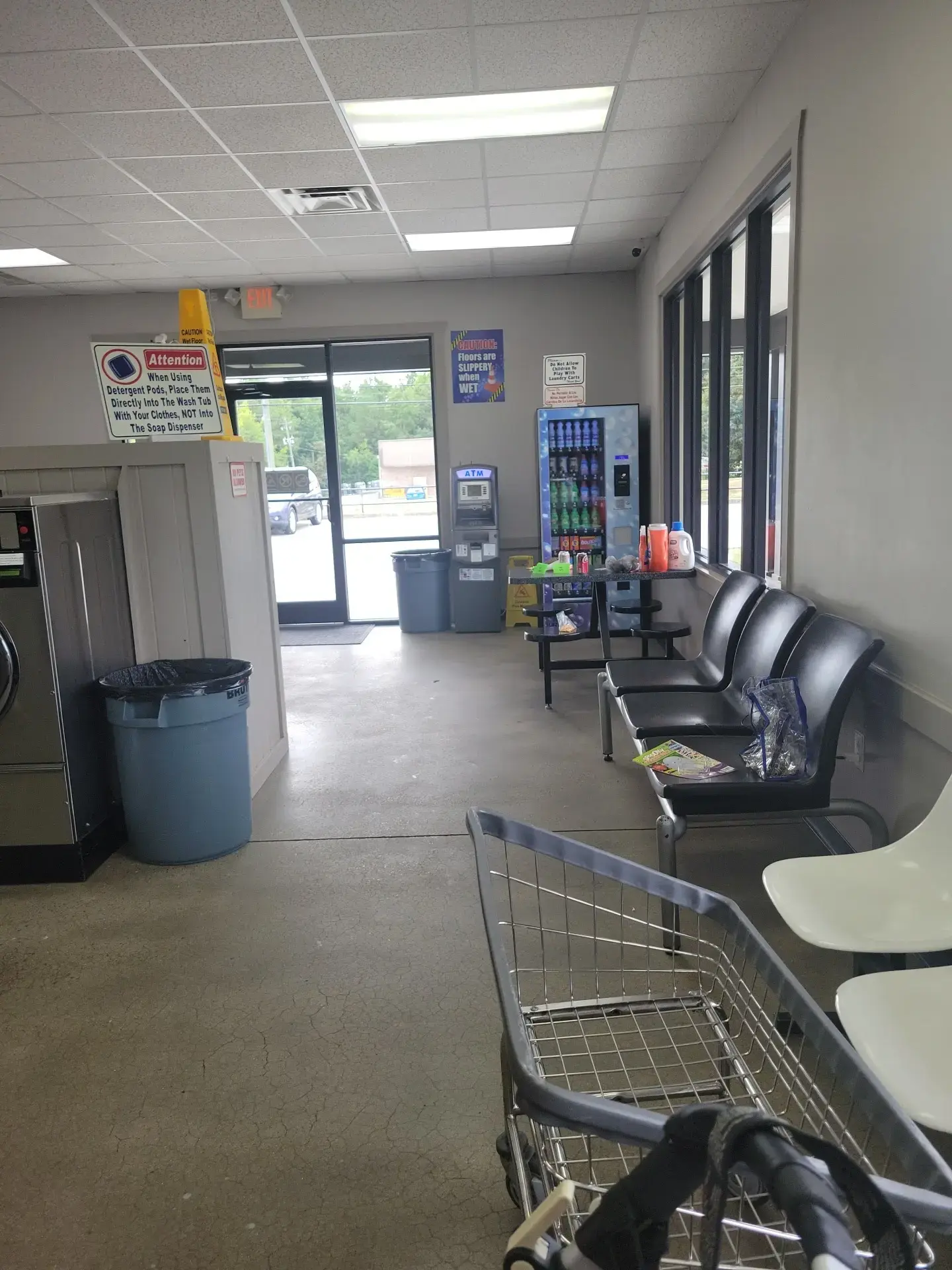 Peanut's Laundry - Image 19