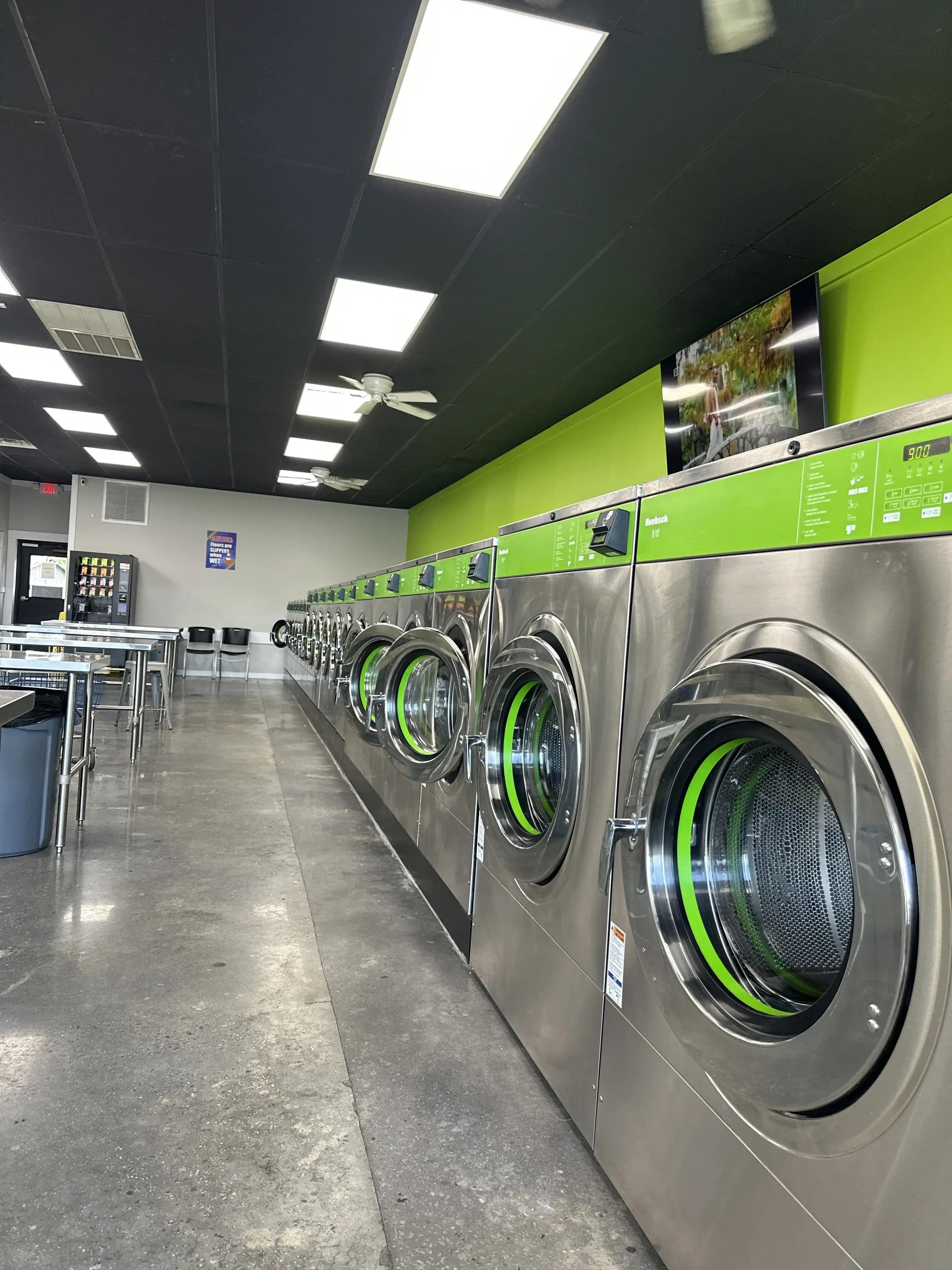 Peanut's Laundry - Image 3