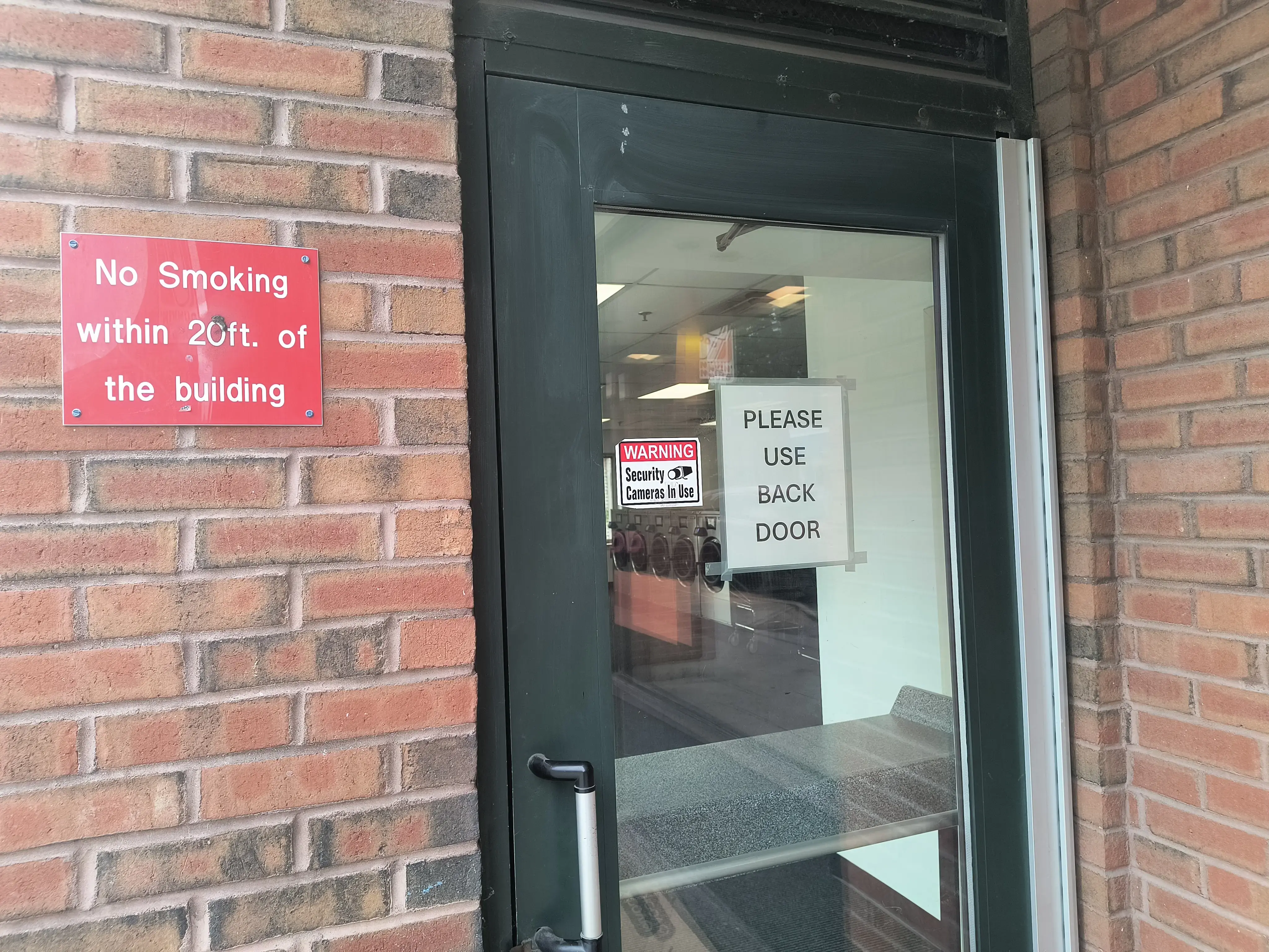 Pearl Street Laundromat thumbnail 7