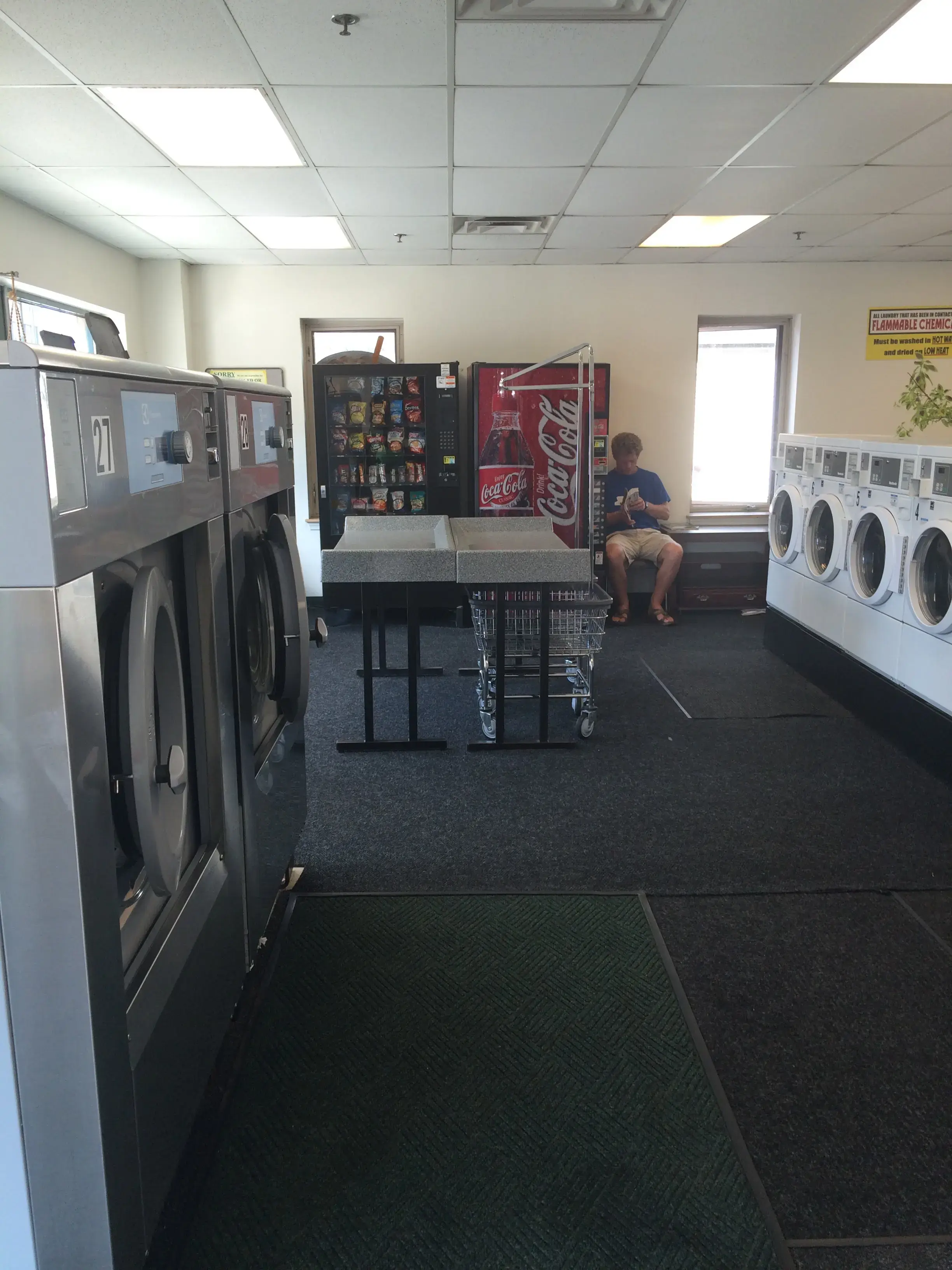Pearl Street Laundromat thumbnail 14