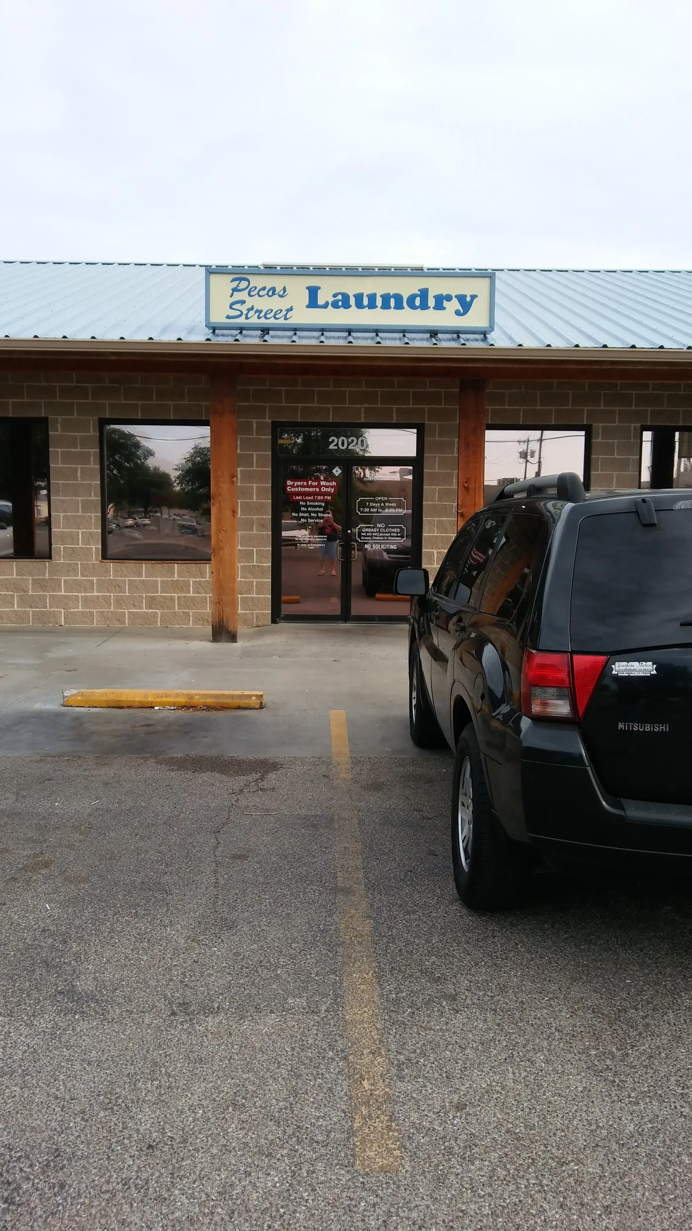Pecos Street Car Wash & Laundry thumbnail 6
