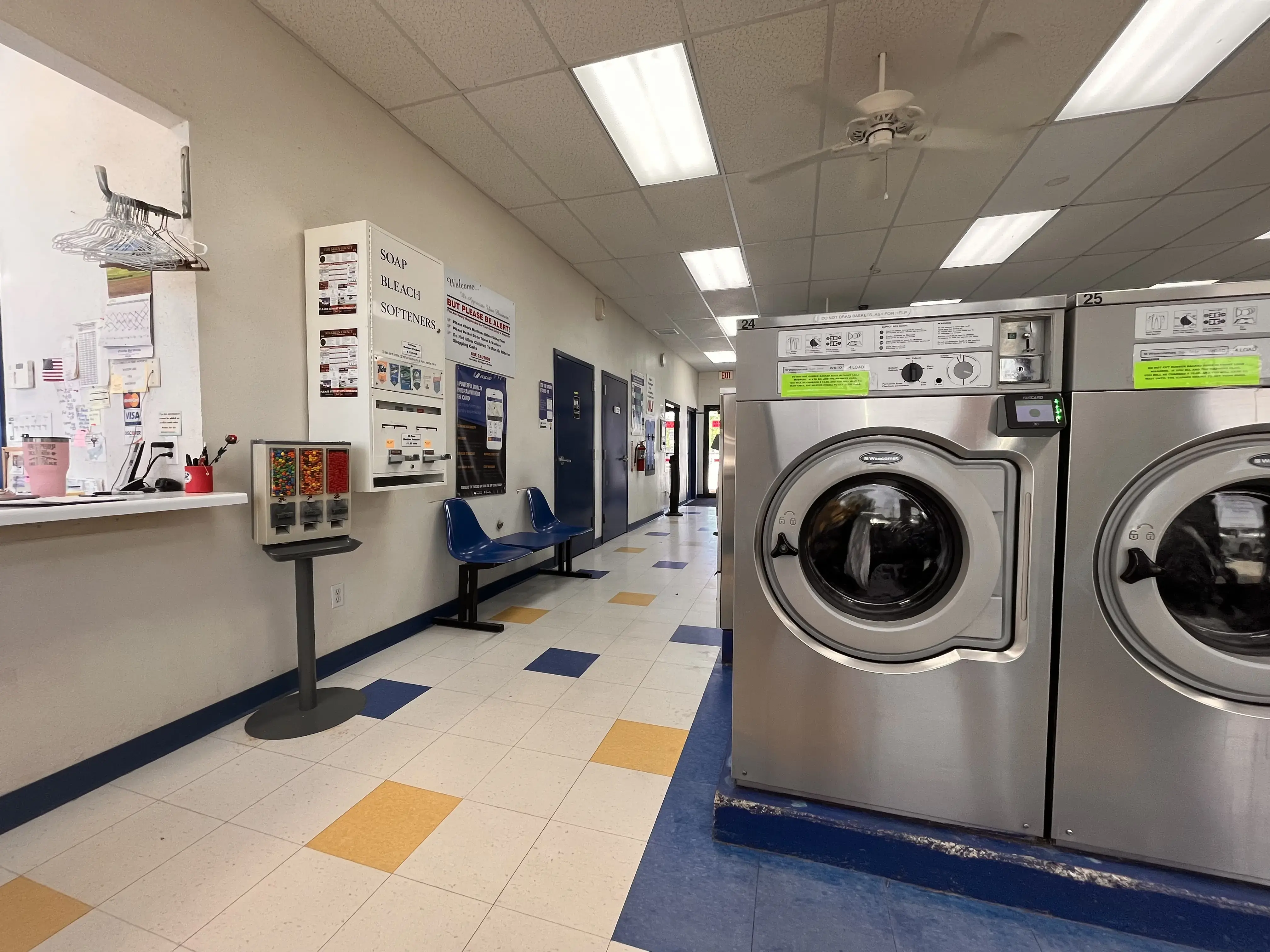 Pecos Street Car Wash & Laundry thumbnail 20