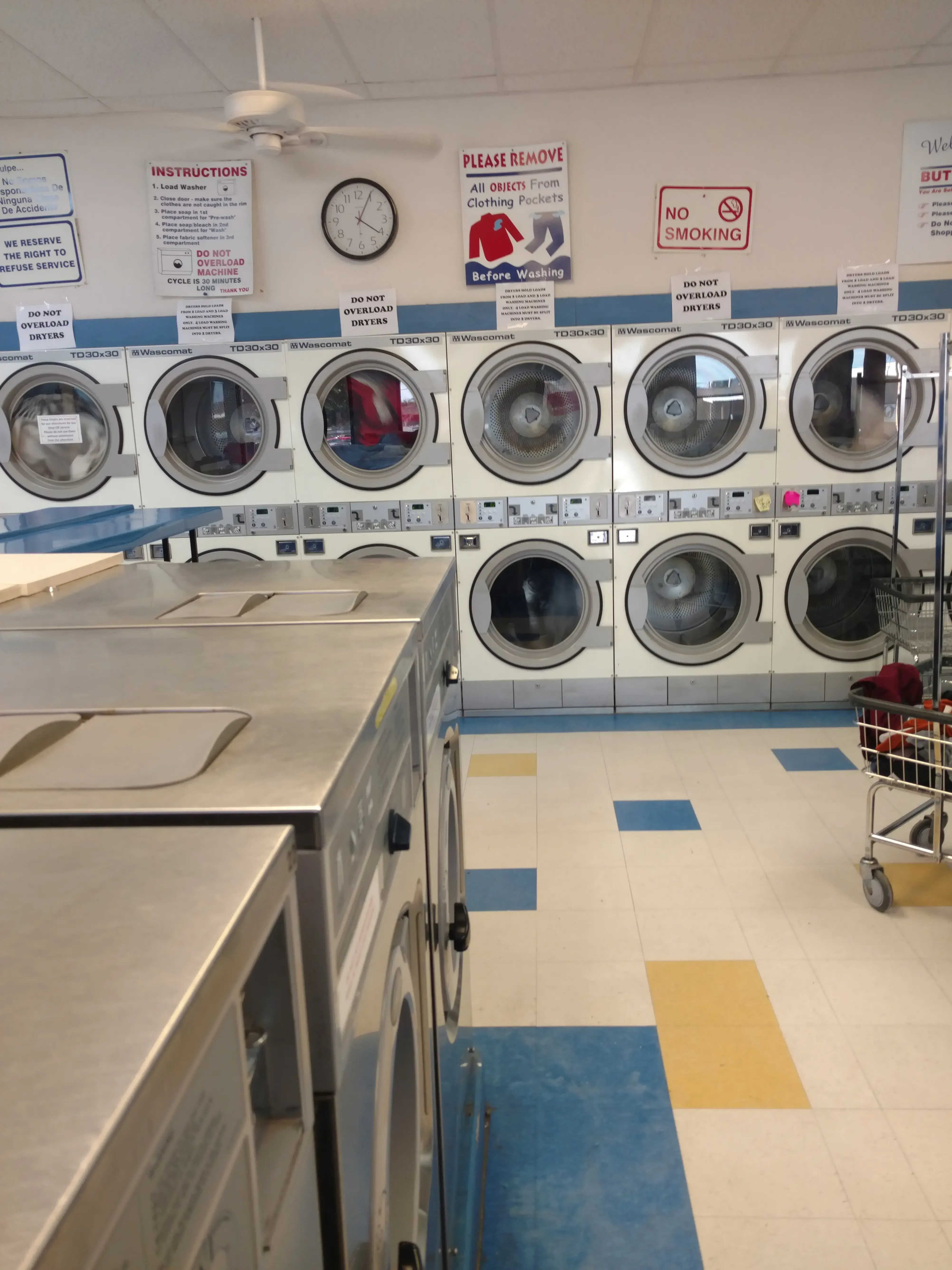 Pecos Street Car Wash & Laundry - Image 15