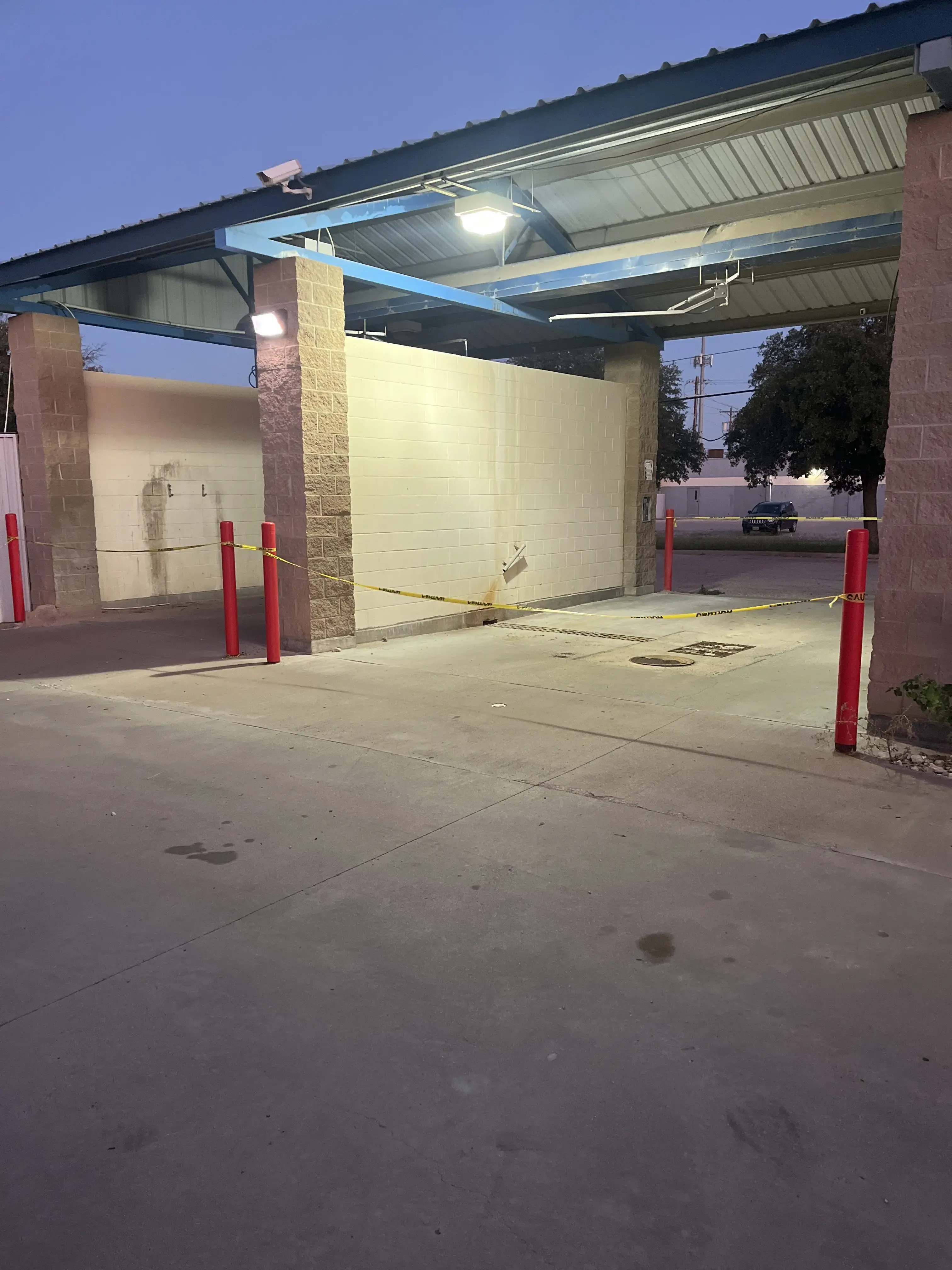 Pecos Street Car Wash & Laundry - Image 2