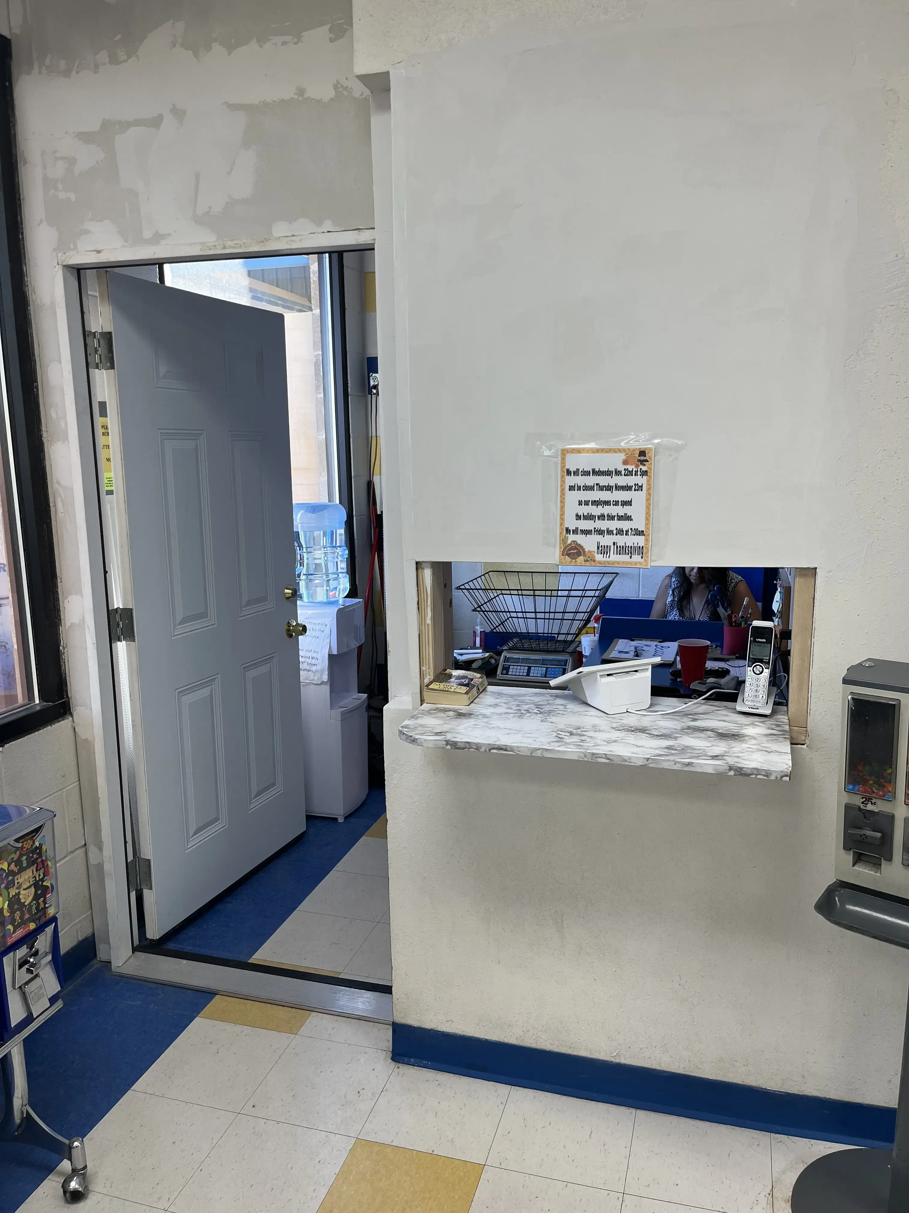 Pecos Street Car Wash & Laundry - Image 5