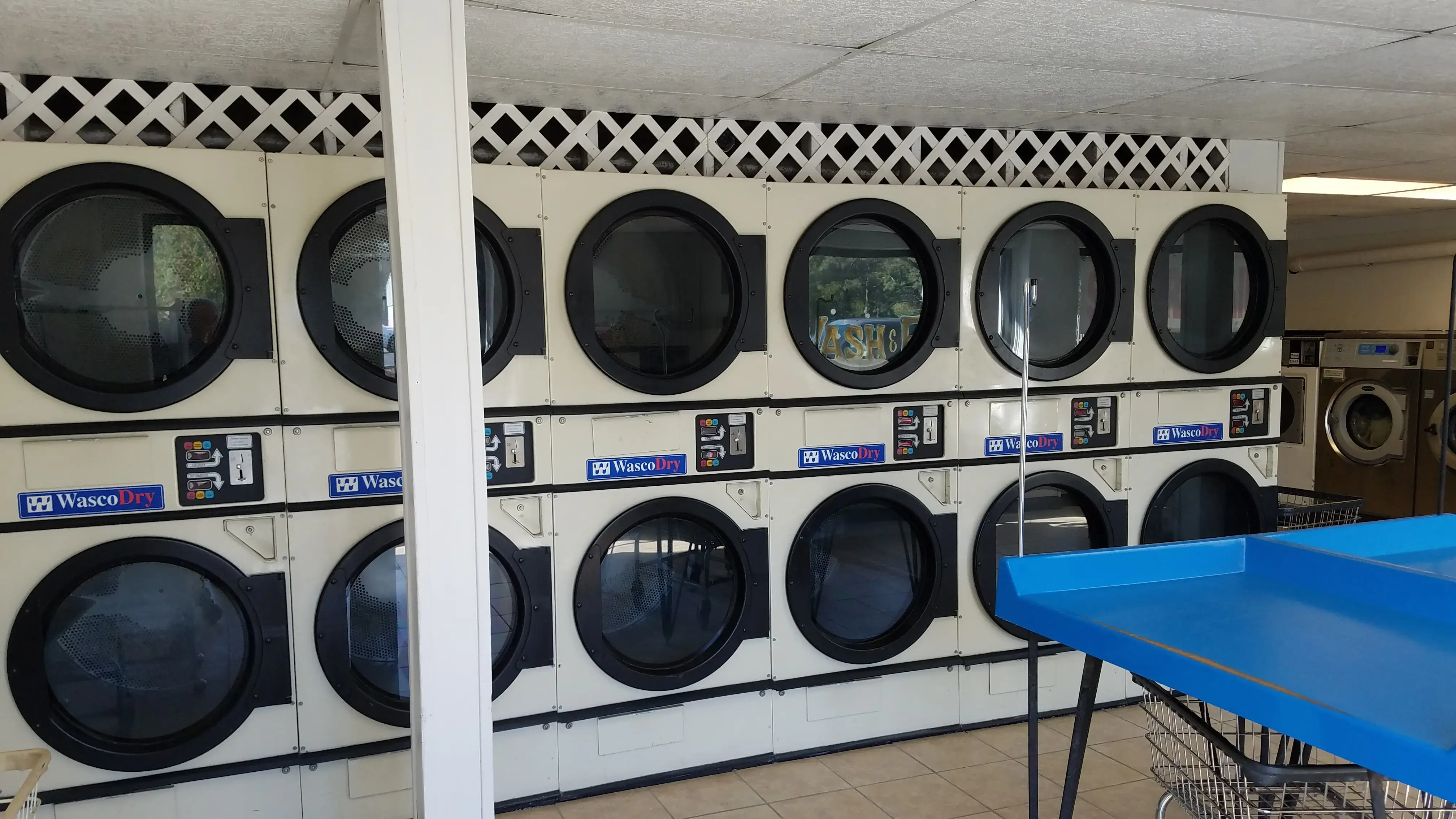 Peninsula Cleaners & Bethany Beach Laundromat thumbnail 16