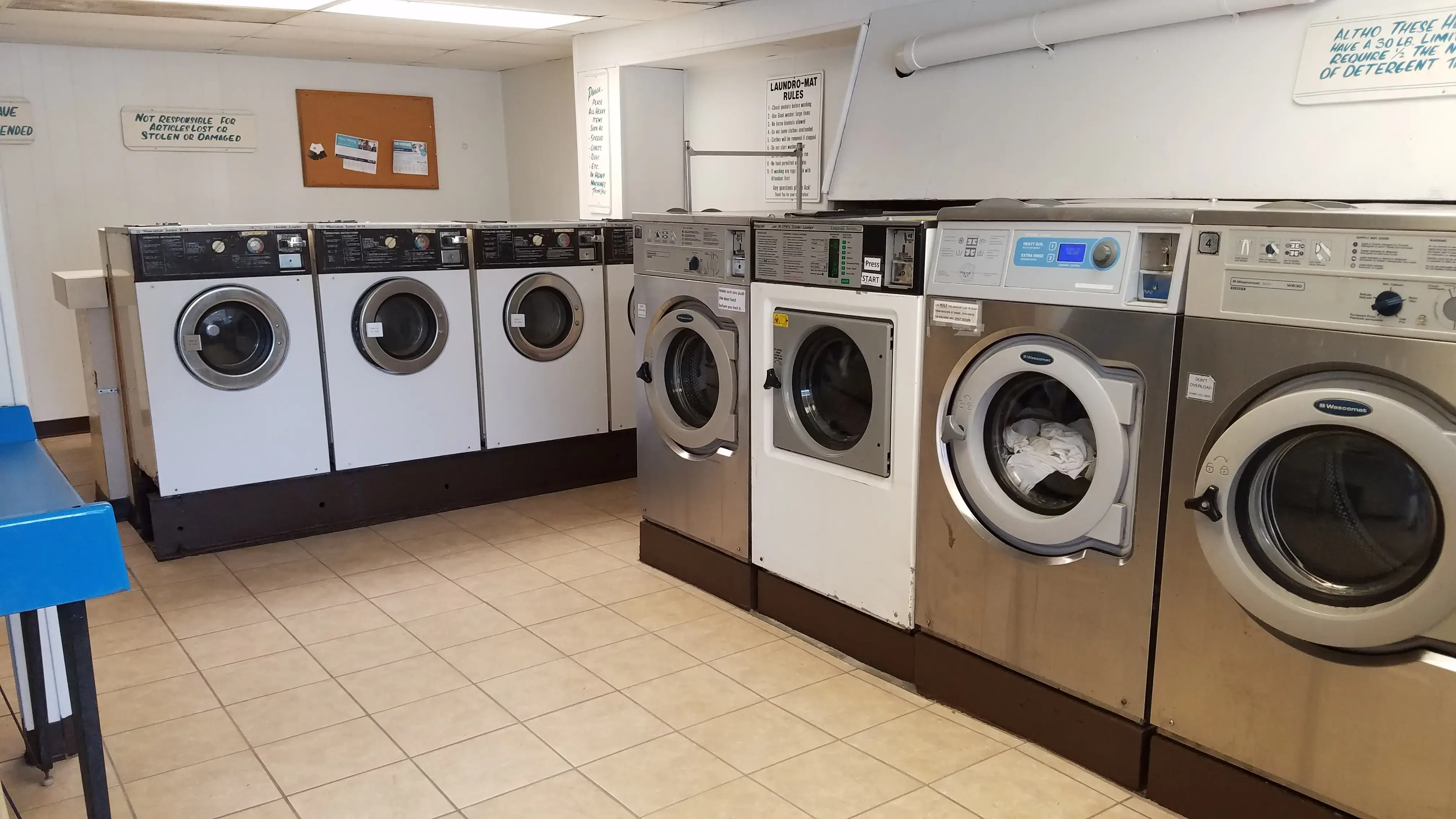 Peninsula Cleaners & Bethany Beach Laundromat thumbnail 14