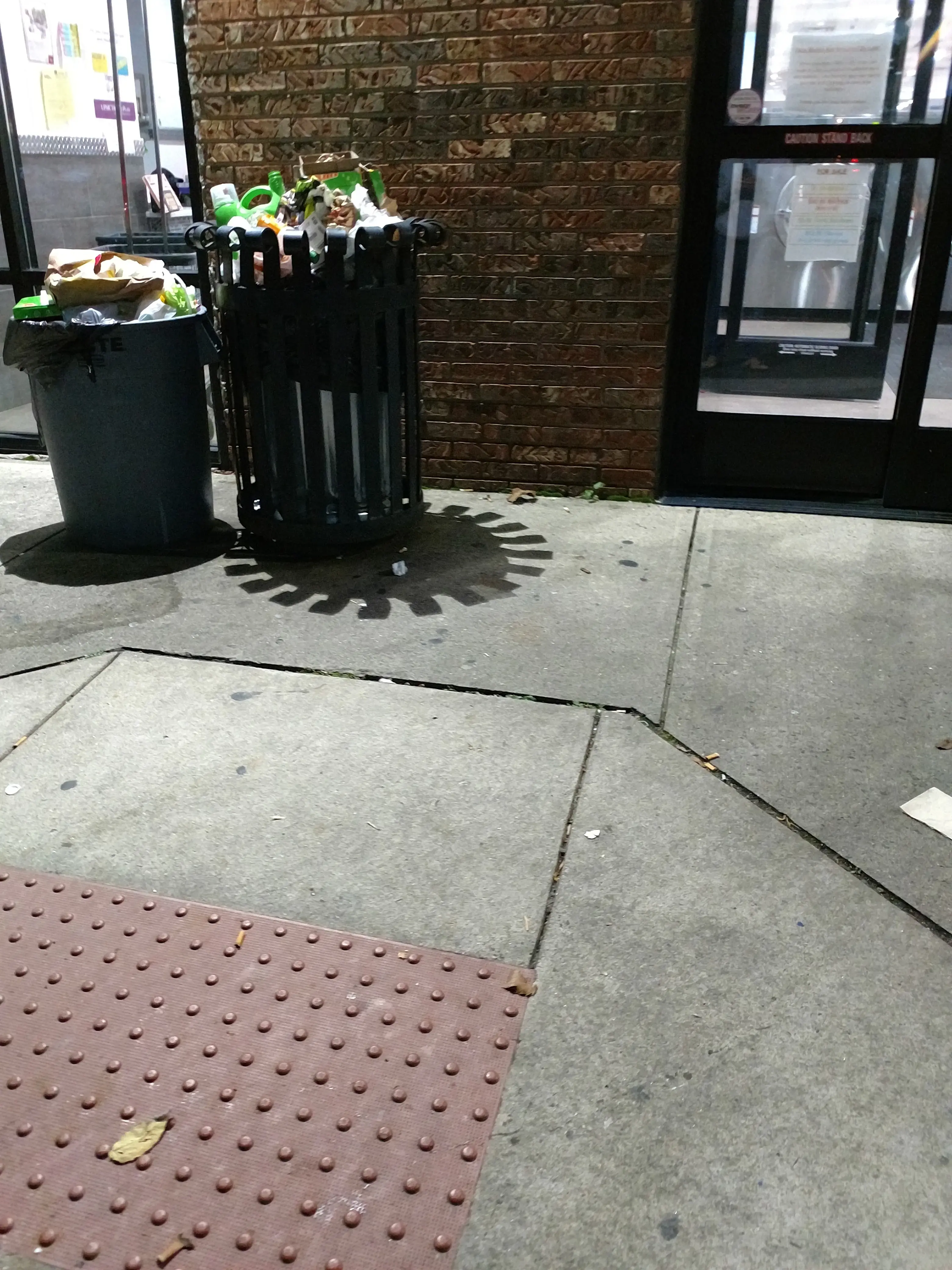 Pennsbury Plaza Laundry Zone - Image 10
