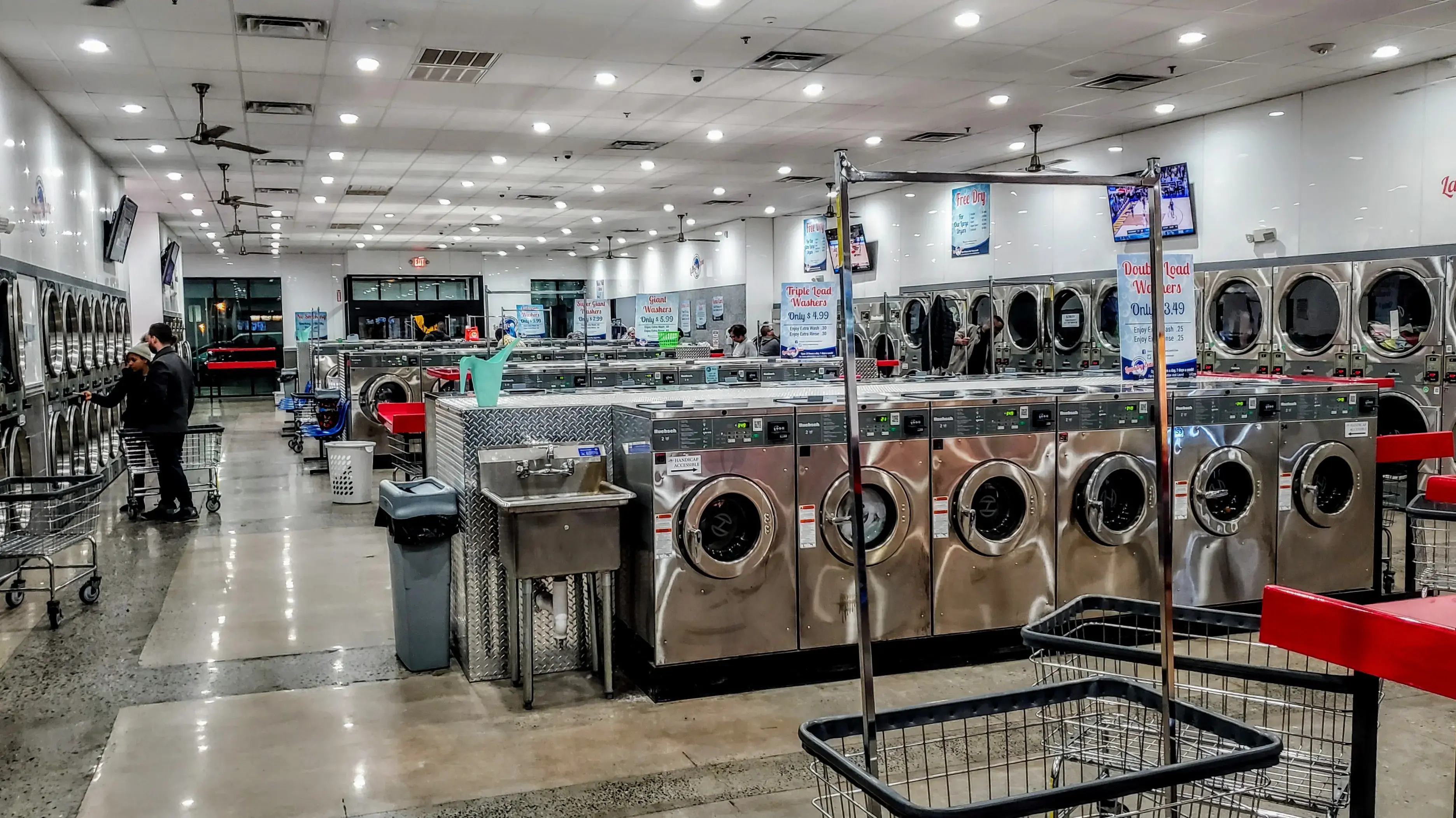 Pennsbury Plaza Laundry Zone thumbnail 2