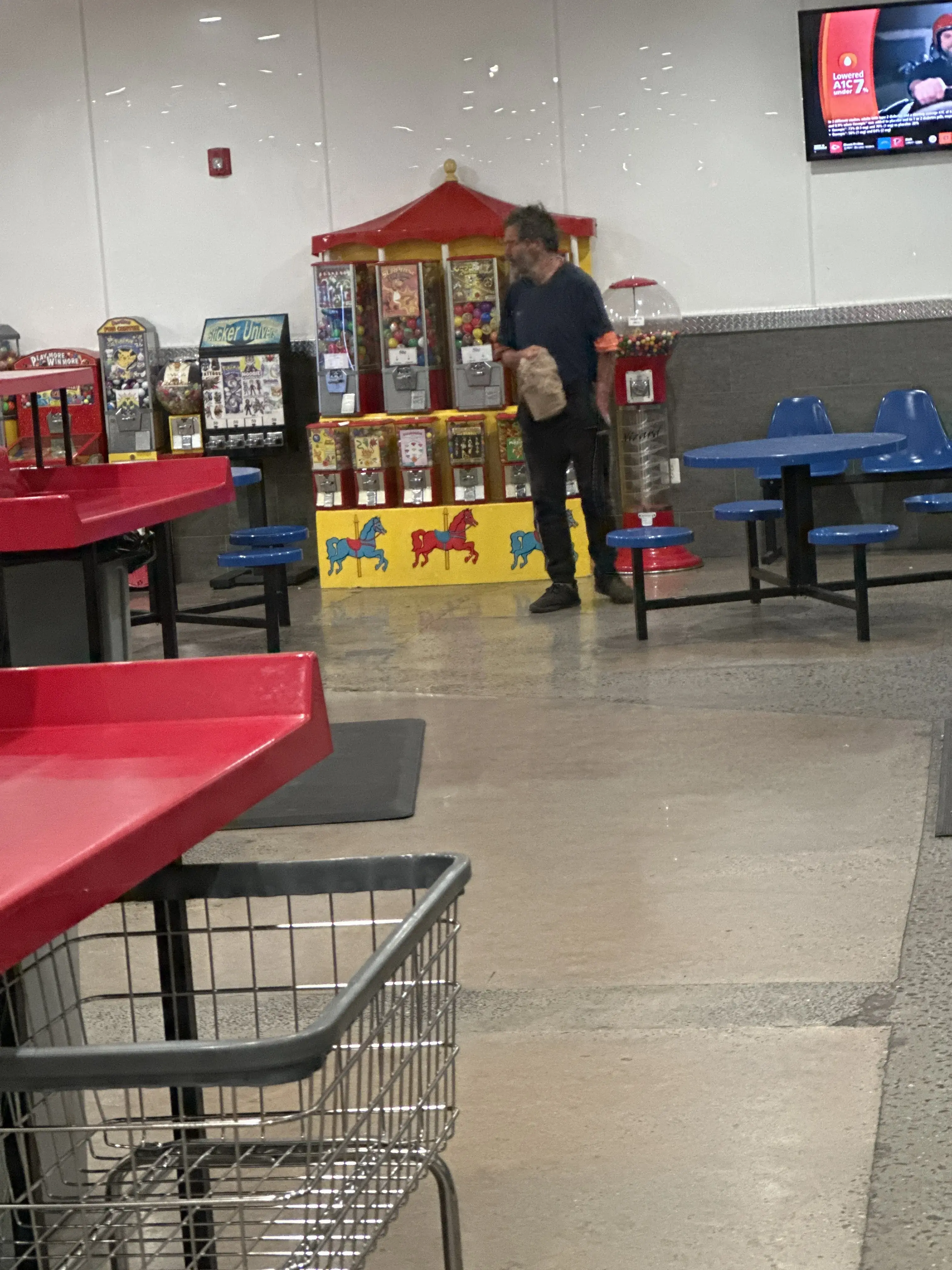 Pennsbury Plaza Laundry Zone thumbnail 3