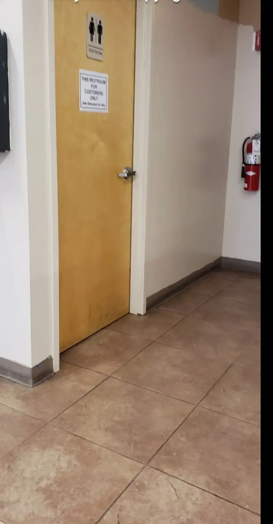 Pensacola plaza Laundromat thumbnail 13