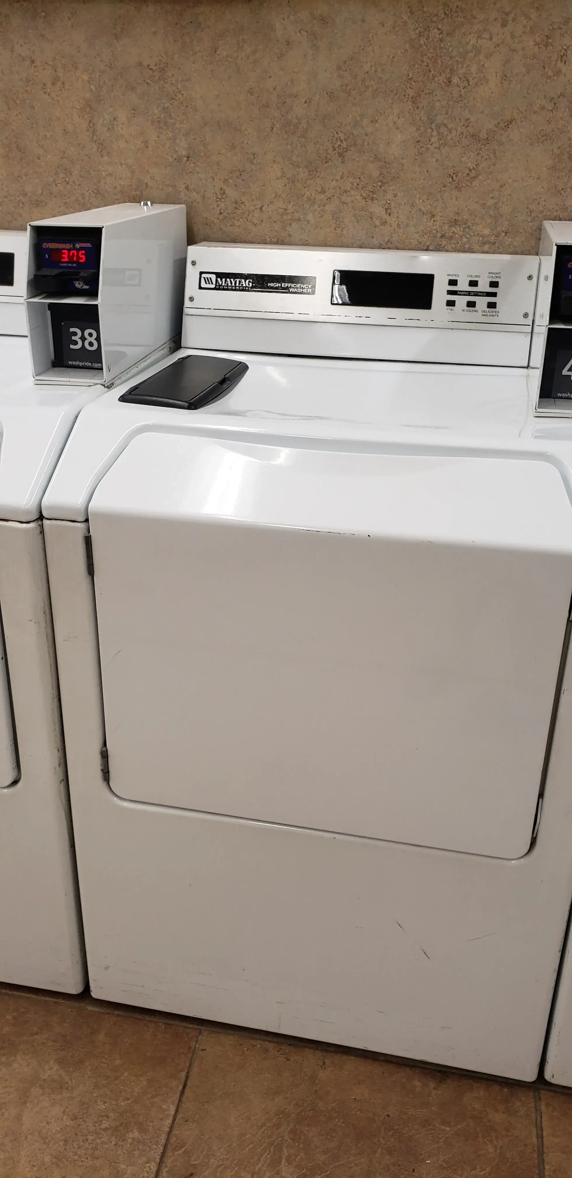 Pensacola plaza Laundromat - Image 5