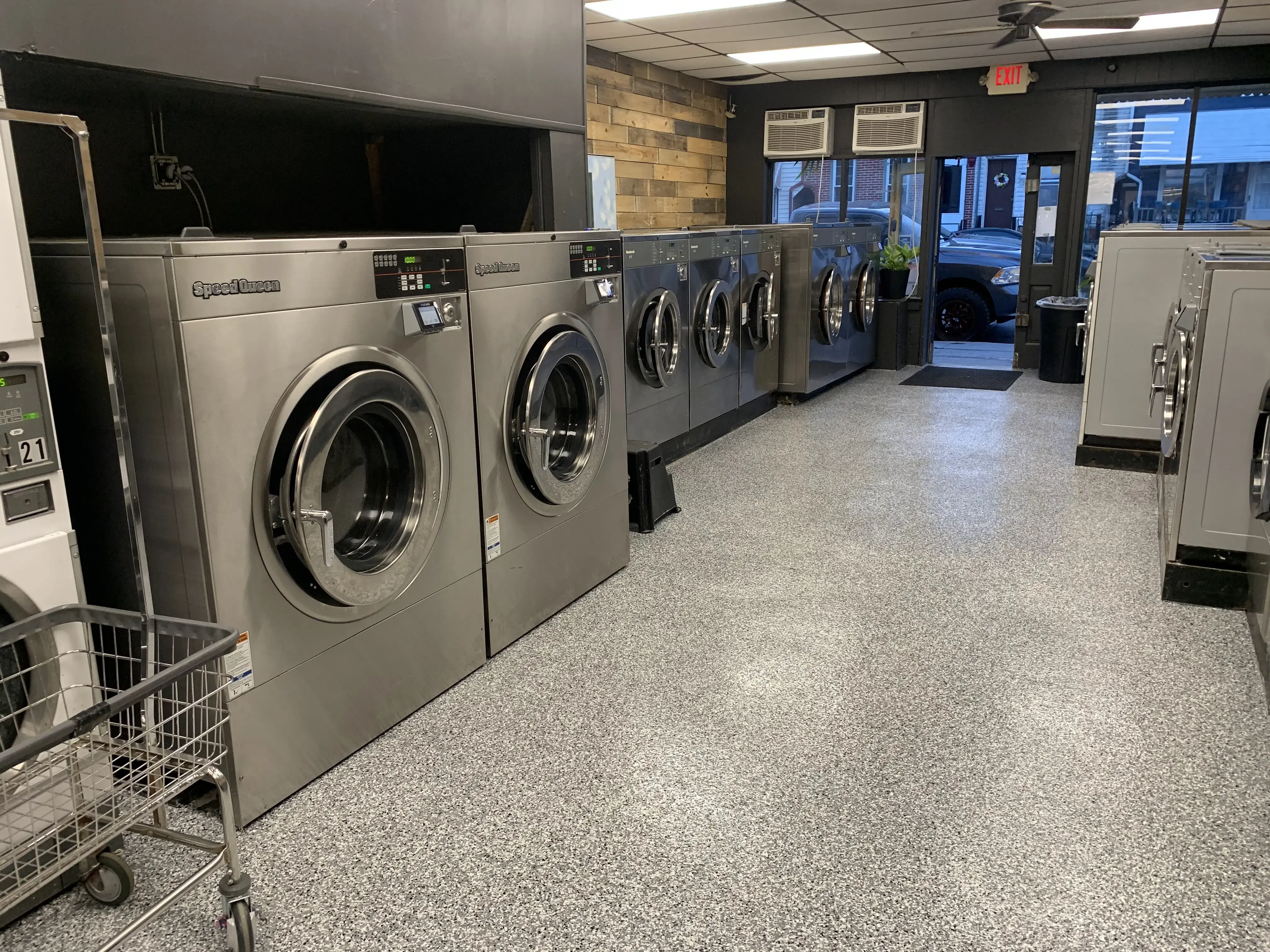 Peppy Wash Laundromat thumbnail 10