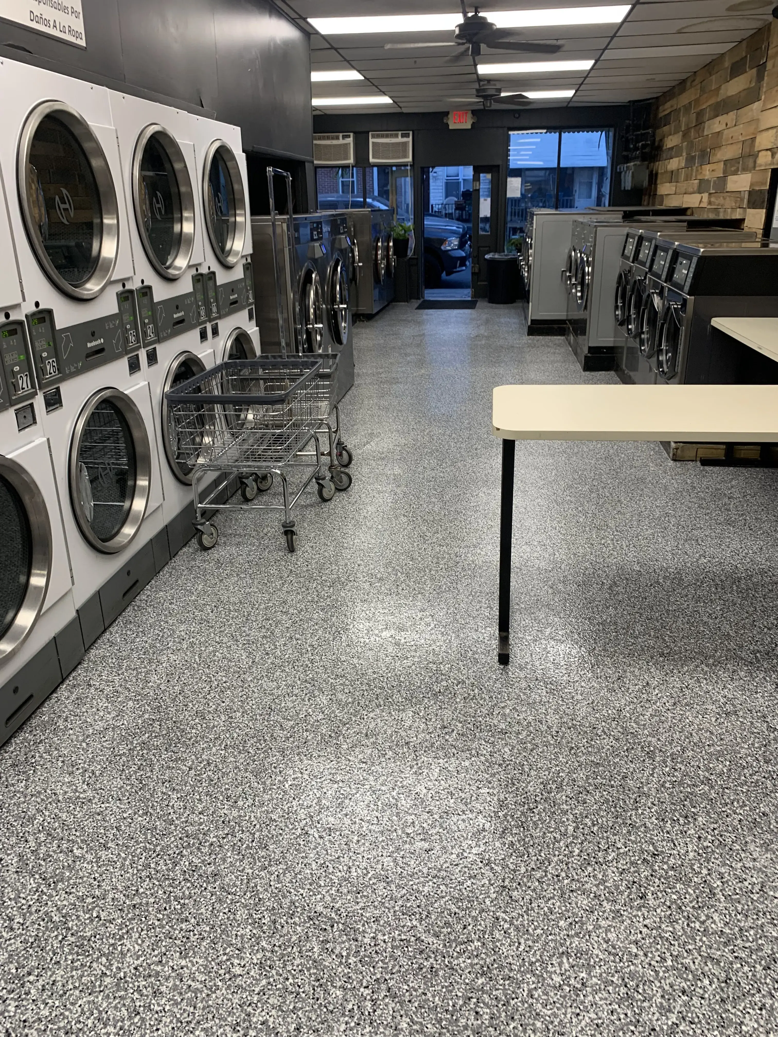Peppy Wash Laundromat - Image 13