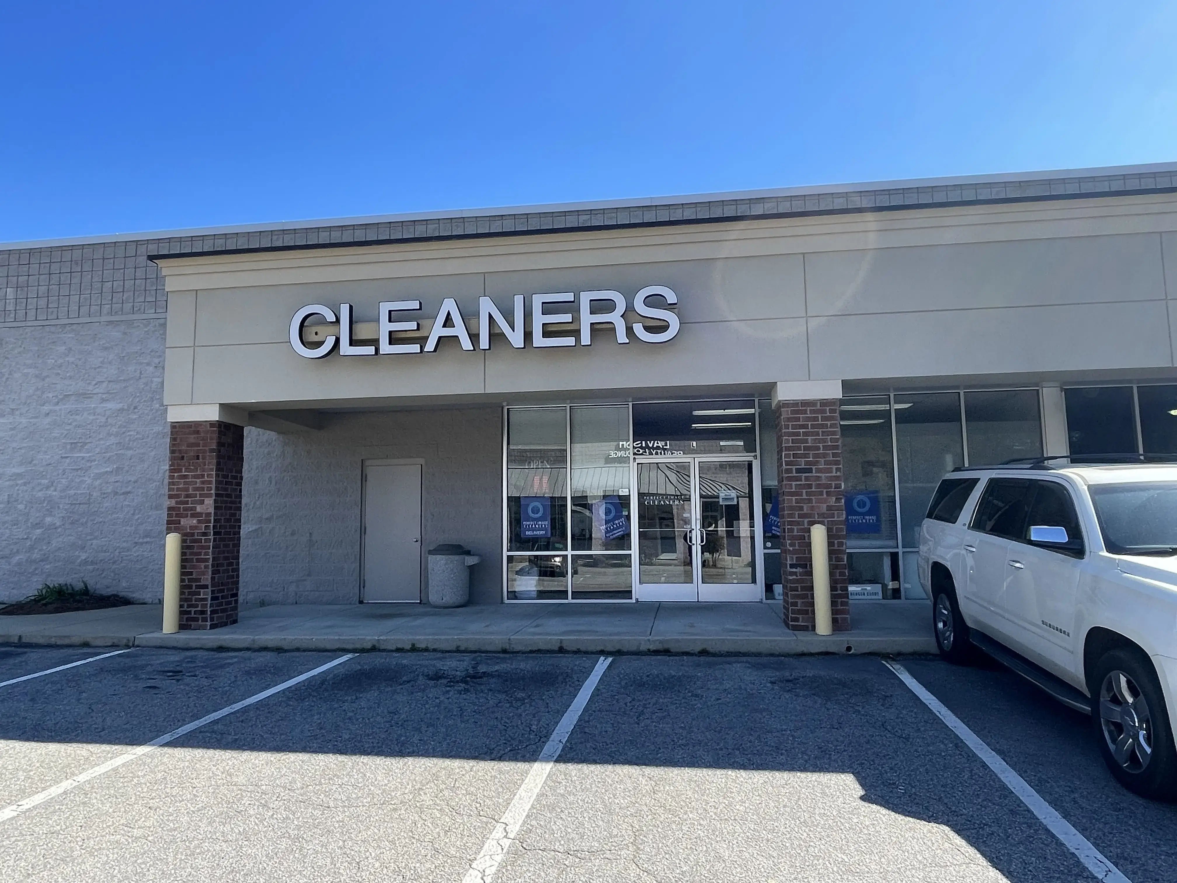 Perfect Image Cleaners thumbnail 3
