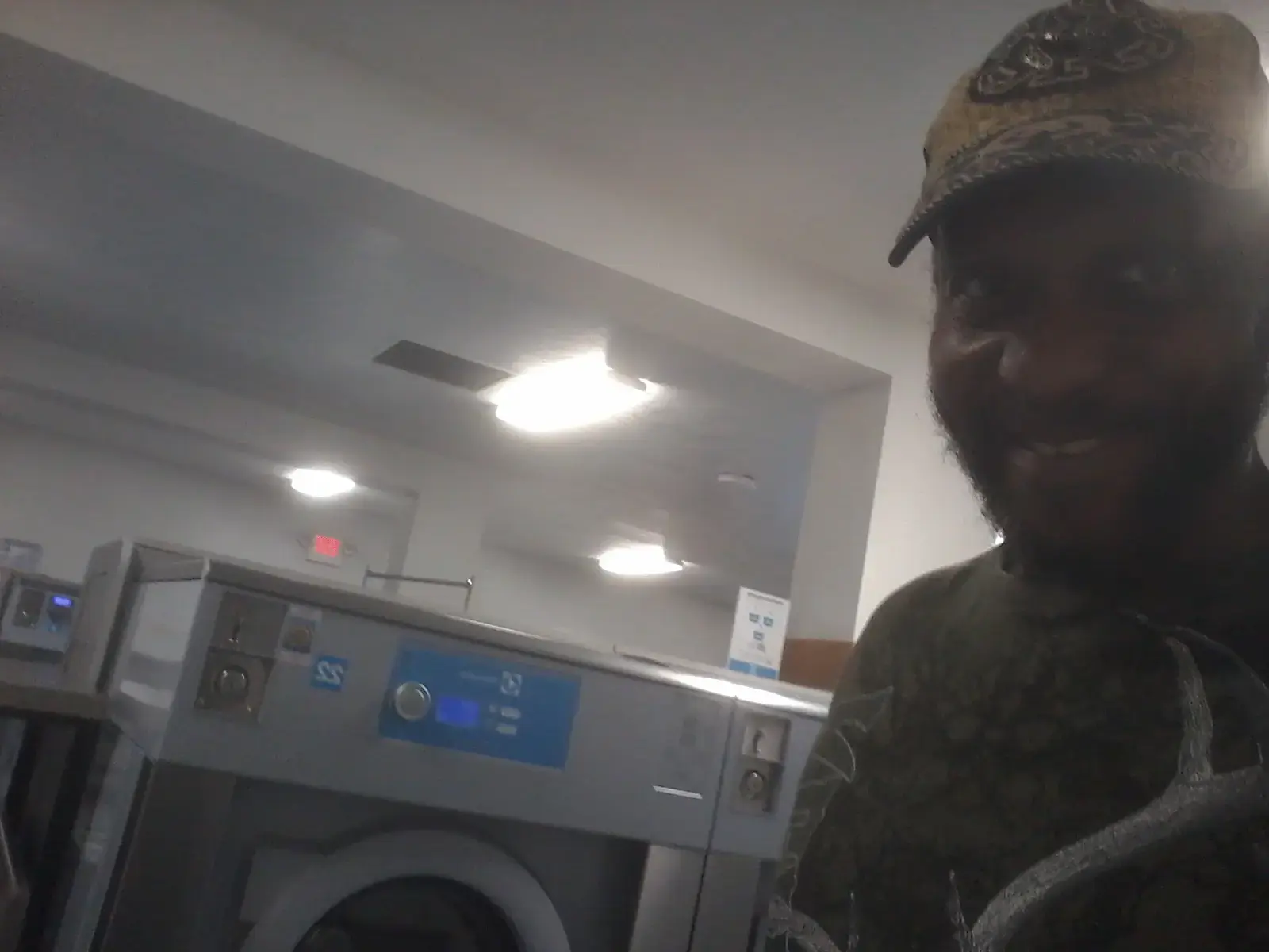 Perry Creek Laundromat thumbnail 9