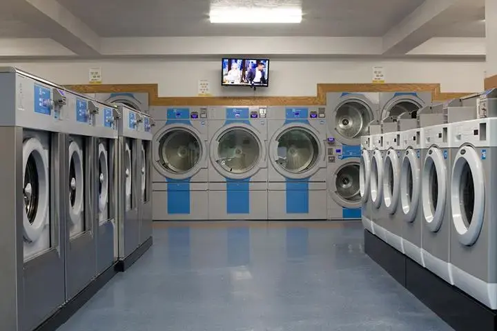 Perry Creek Laundromat thumbnail 2