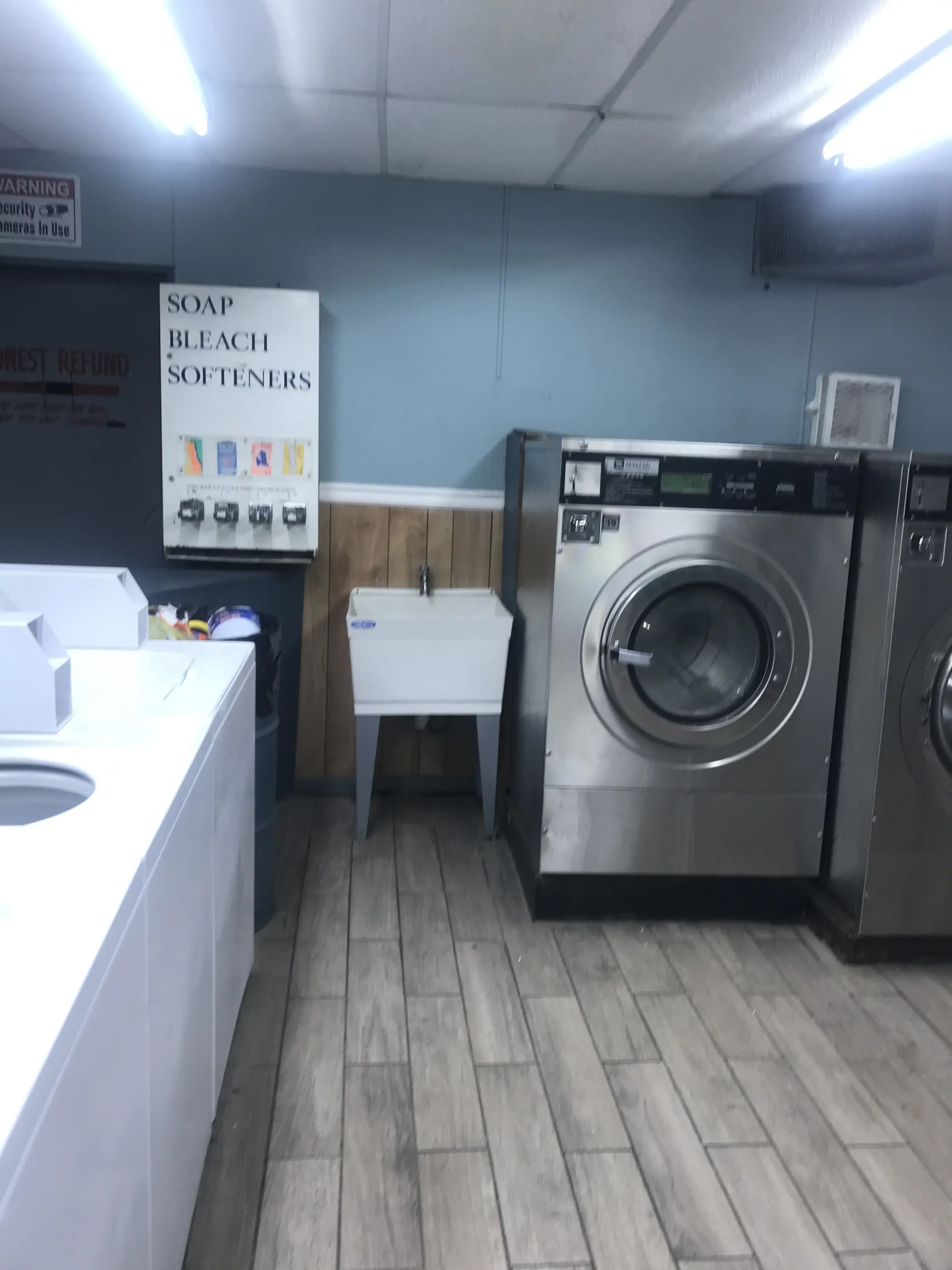 Petal Speed Wash - The 24 Hour Laundromat thumbnail 11