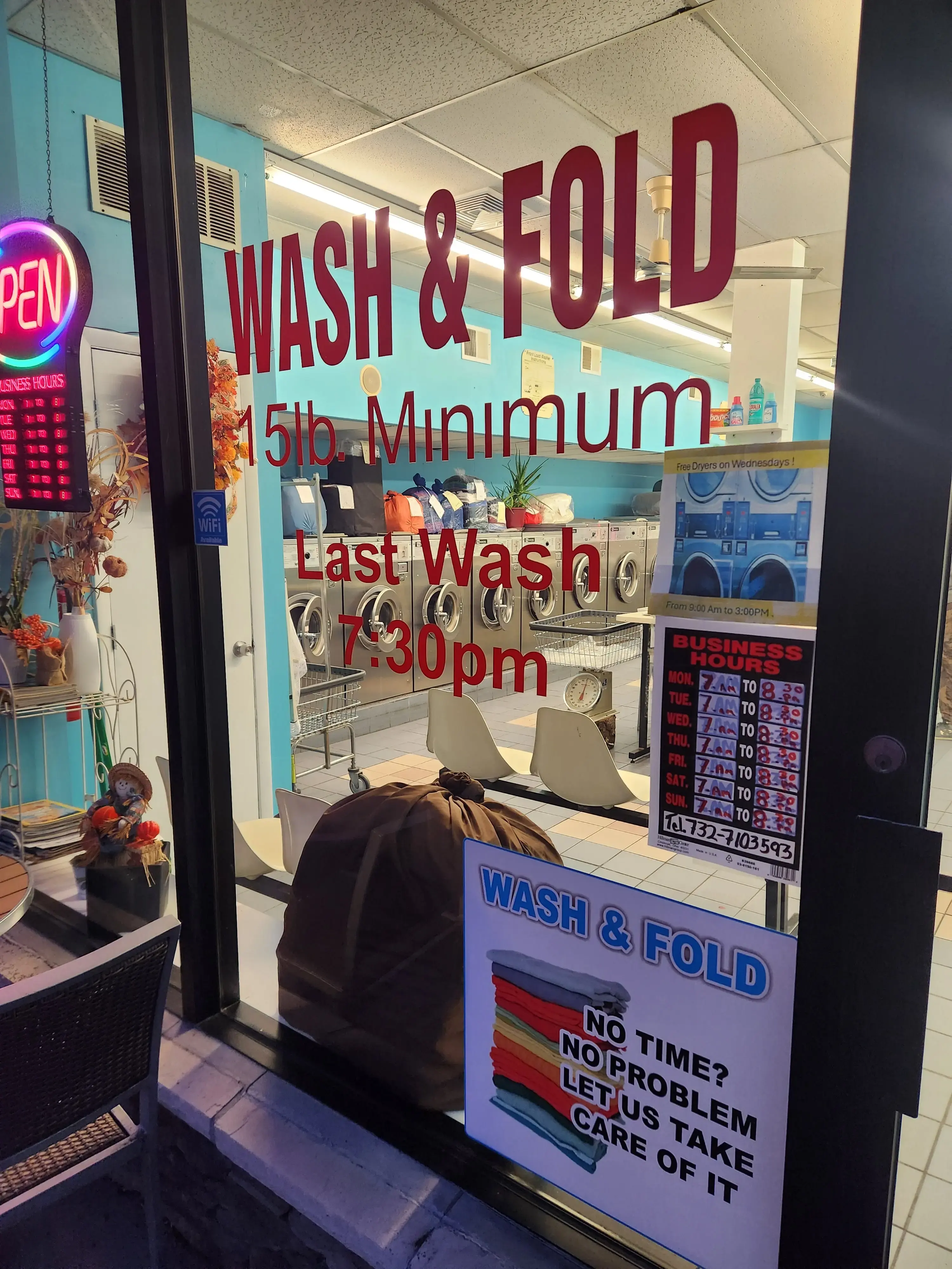 Piccolina's Laundromat thumbnail 12