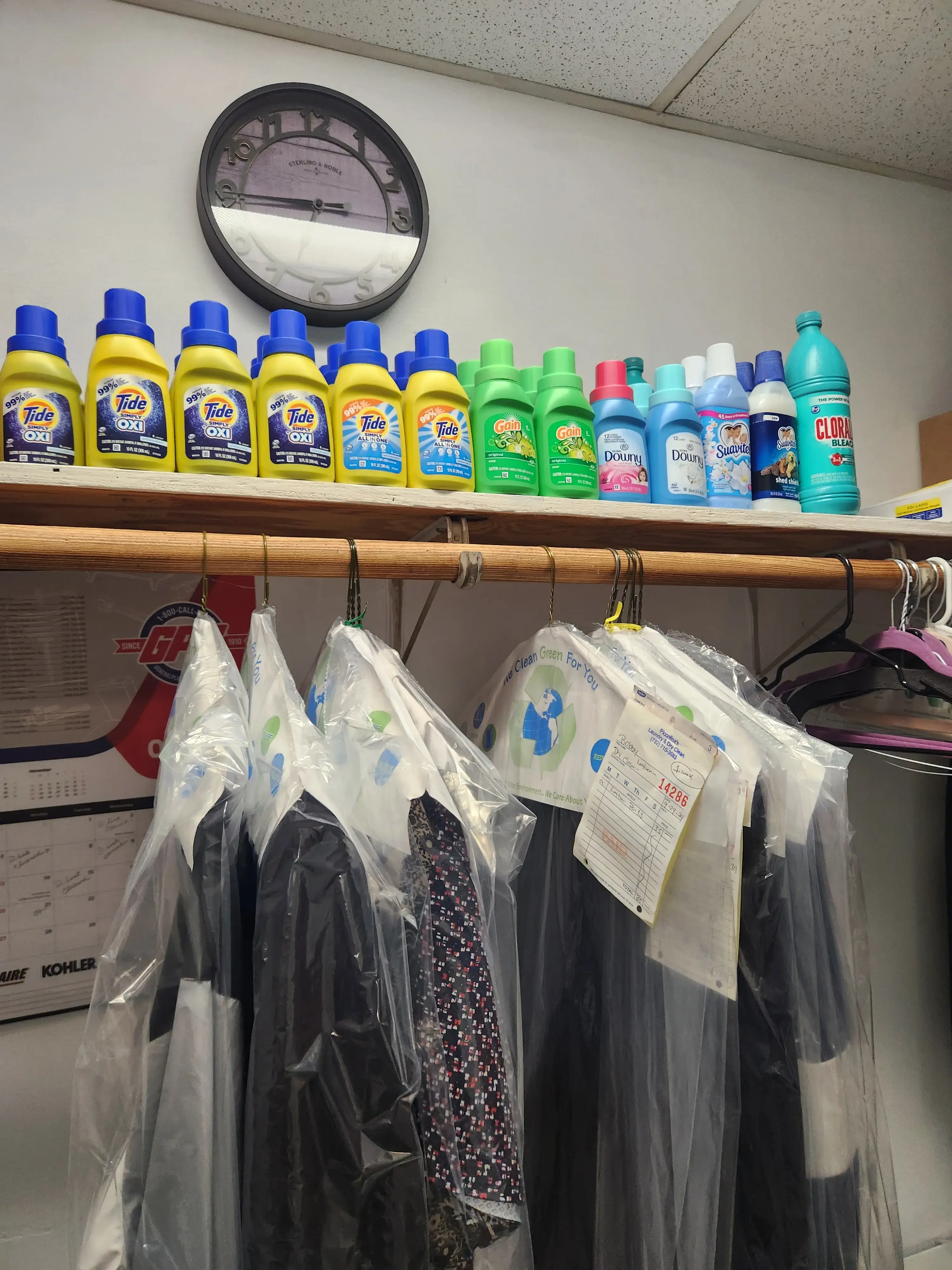 Piccolina's Laundromat thumbnail 11