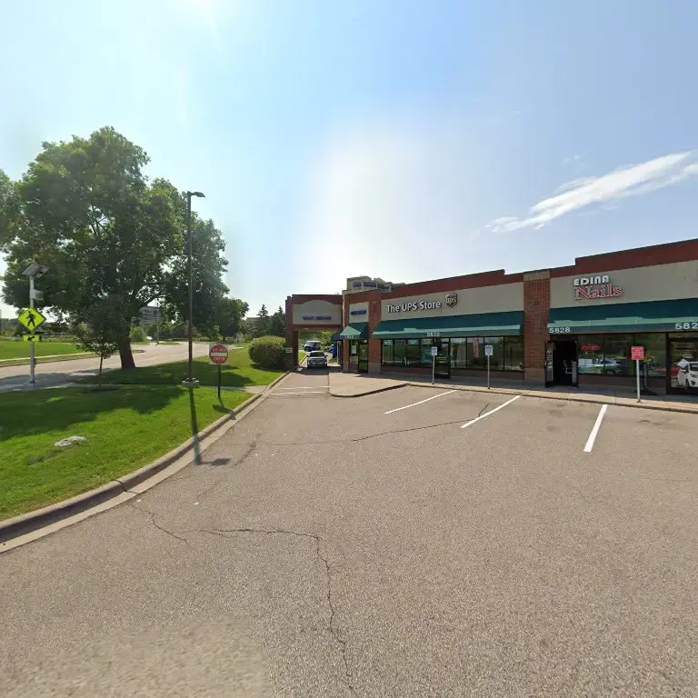 Pilgrim Dry Cleaners - Image 14