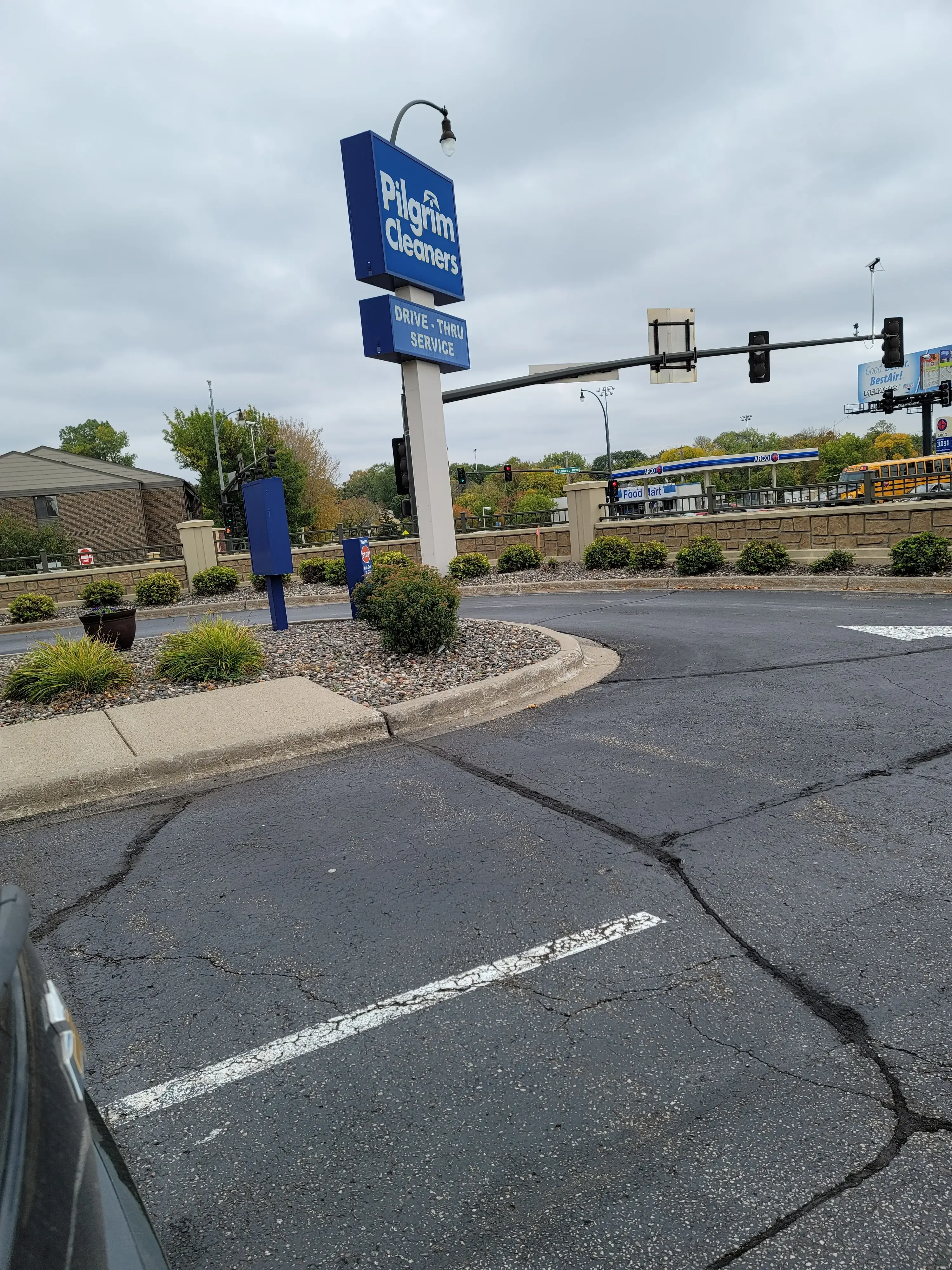 Pilgrim Dry Cleaners thumbnail 12