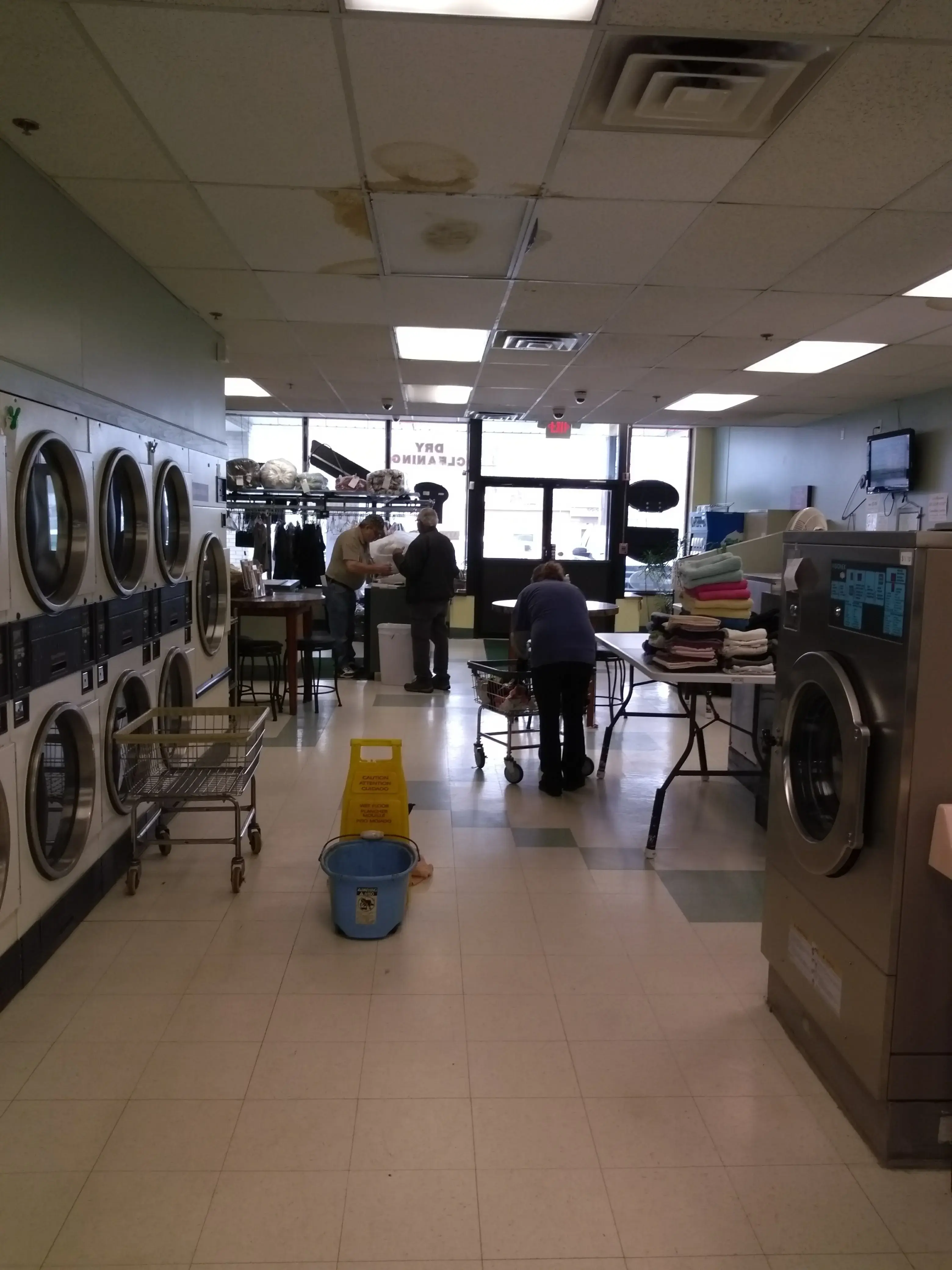 Pilgrim Place Laundry - Image 7