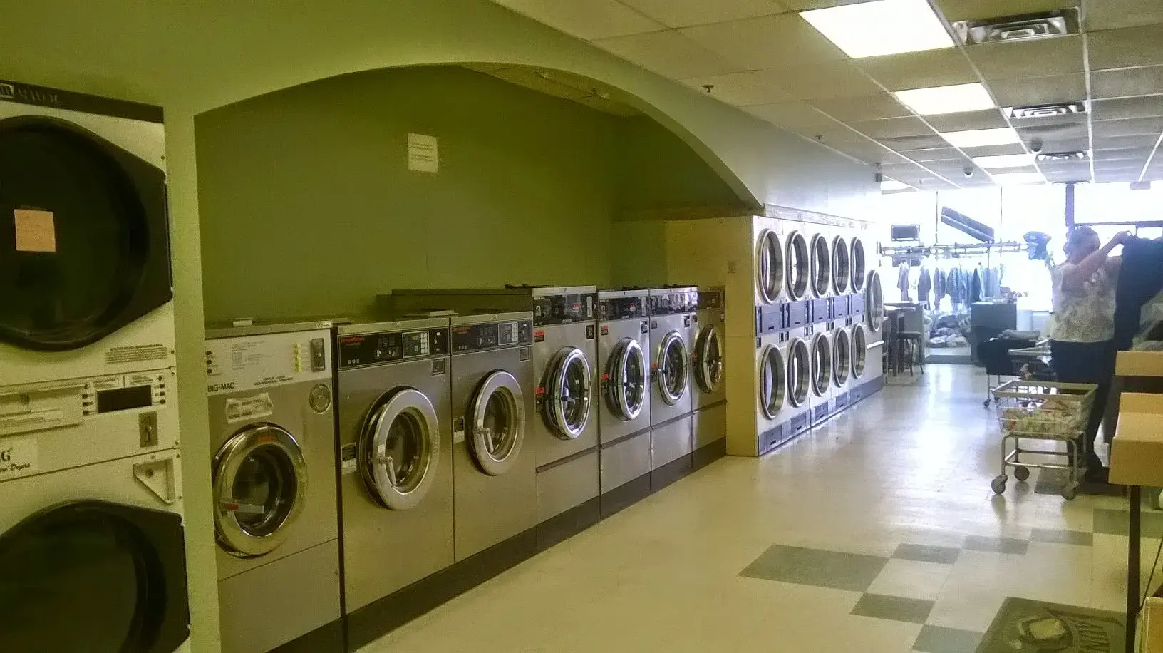 Pilgrim Place Laundry thumbnail 2