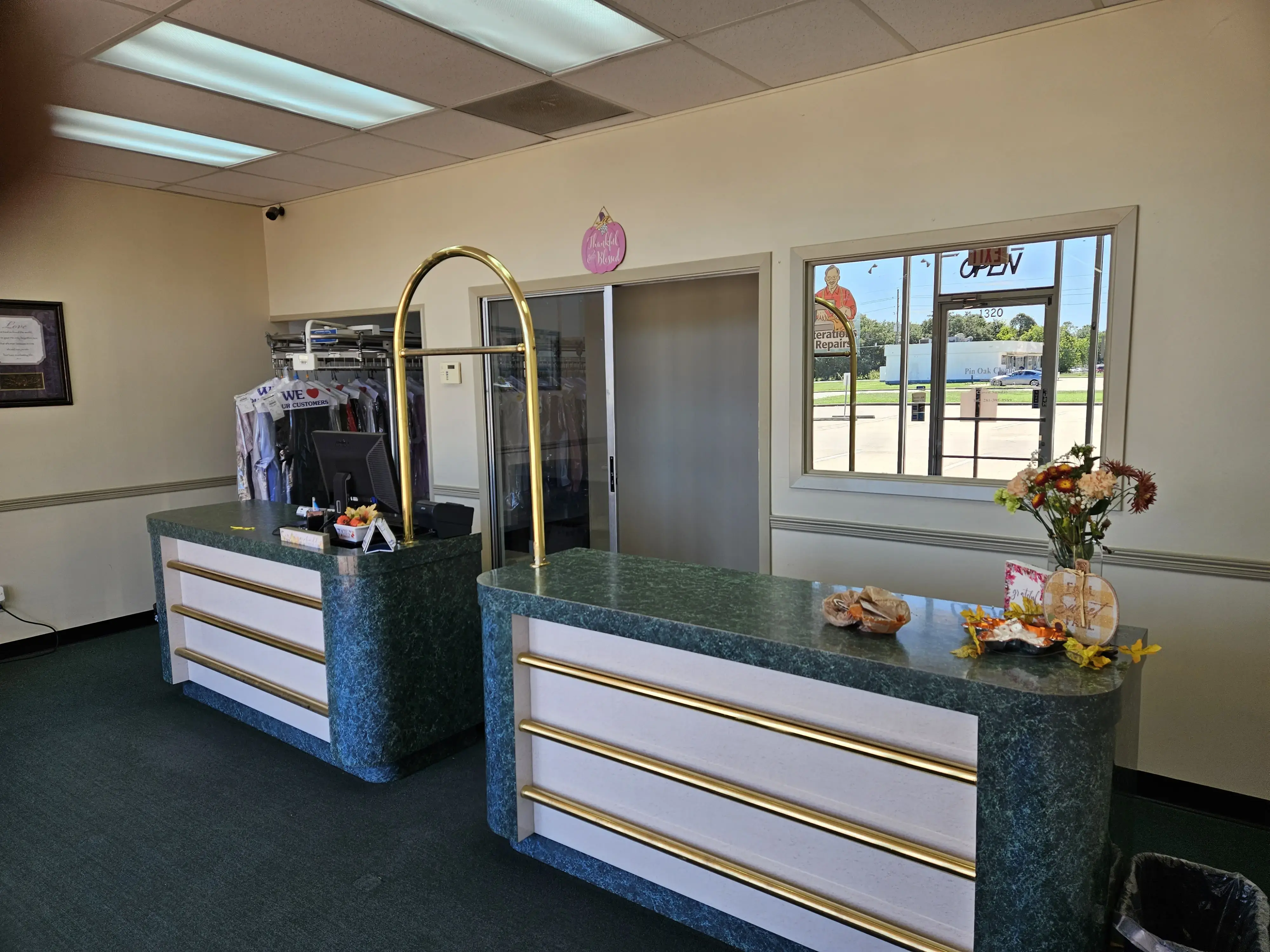 Pin Oak Cleaners - Image 4