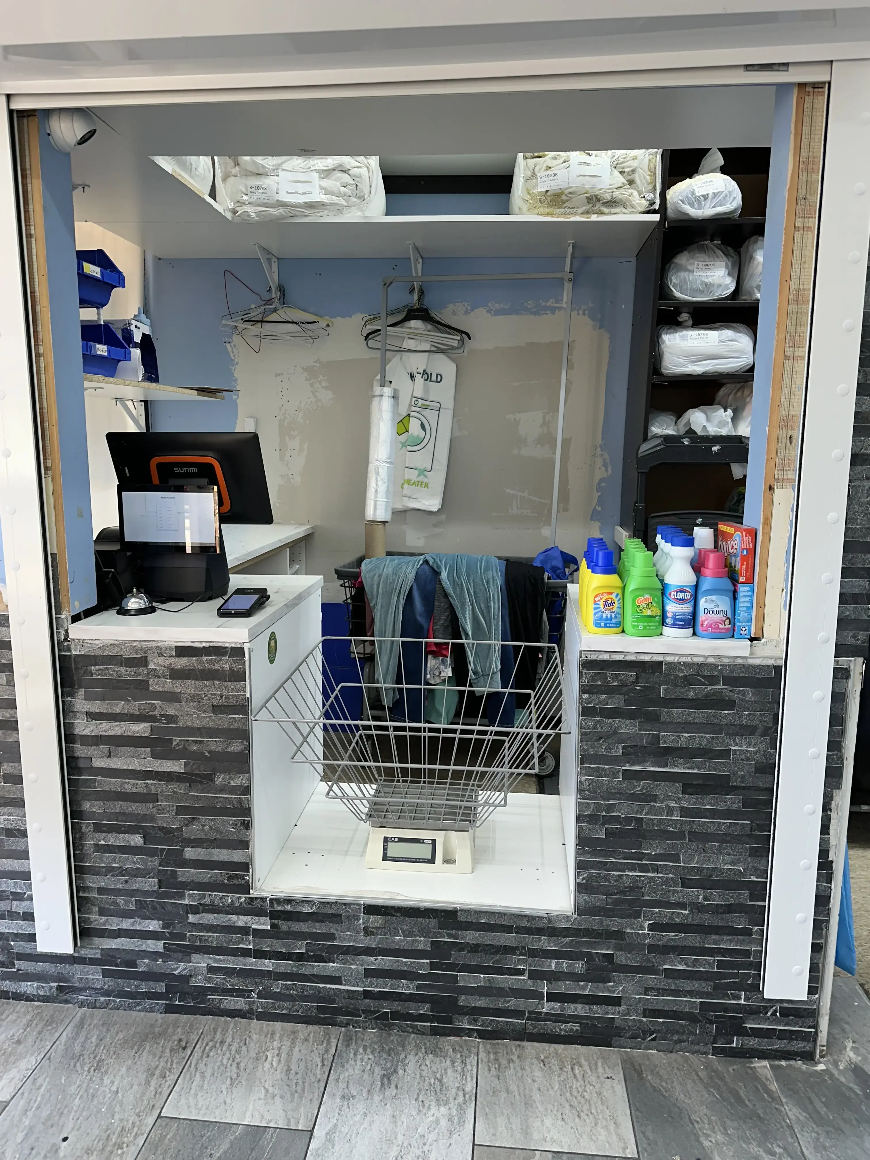 Pine Lake Laundry & Dry Cleaning - Image 17