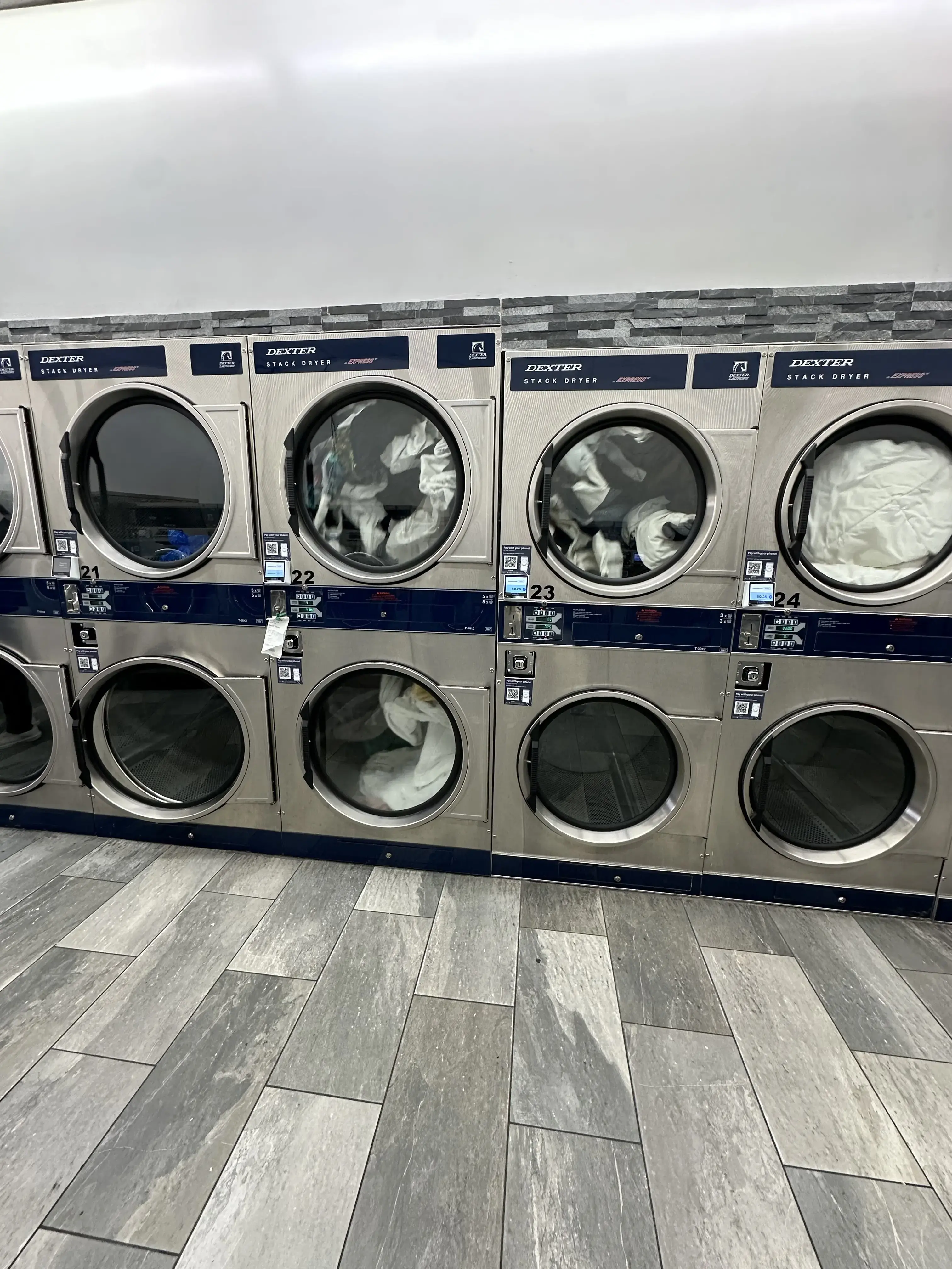 Pine Lake Laundry & Dry Cleaning thumbnail 14