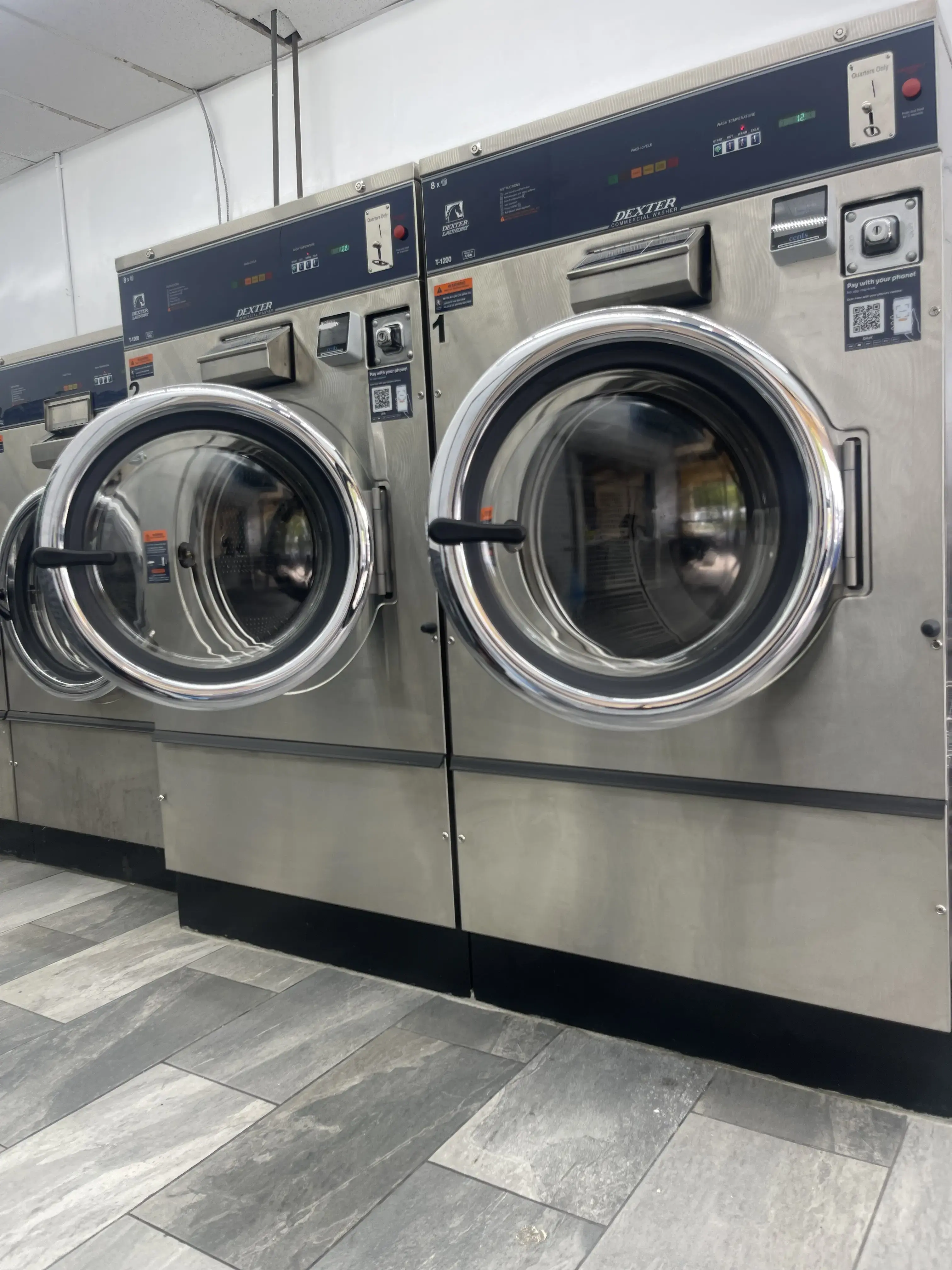Pine Lake Laundry & Dry Cleaning - Image 12