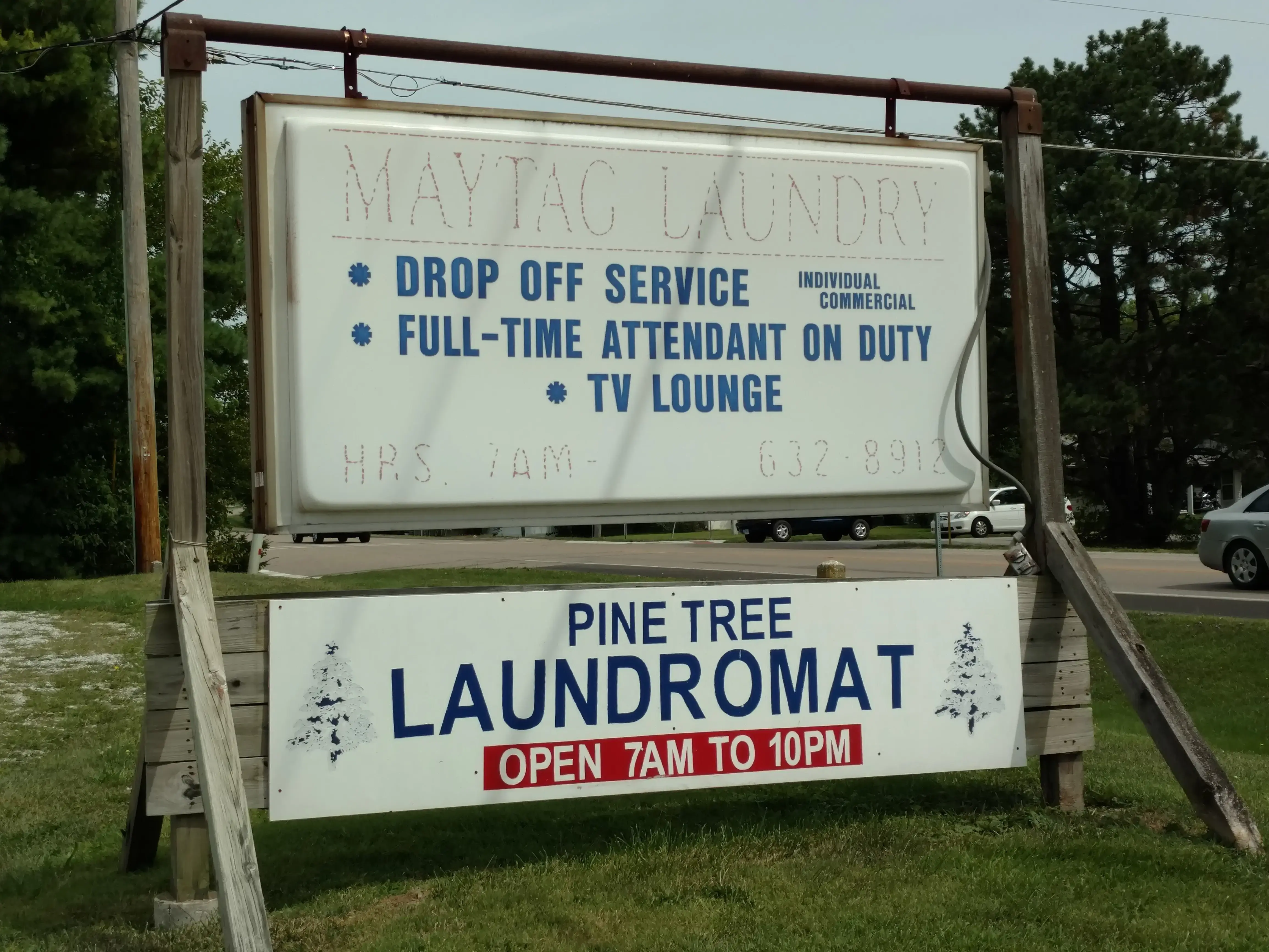 Pine Tree Laundromat - Image 3
