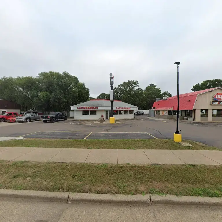Pinehurst Laundromat Eau Claire thumbnail 5