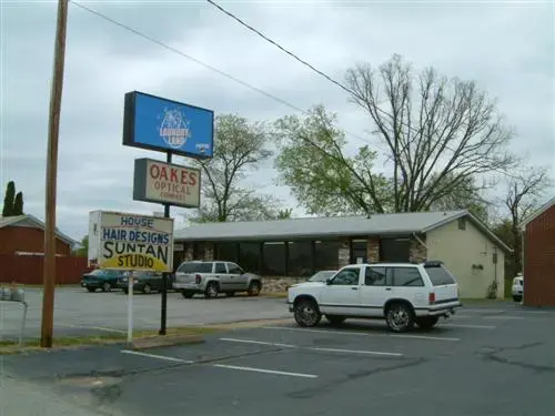 Piney Forest Rd. Laundry Land Laundromat - Image 8