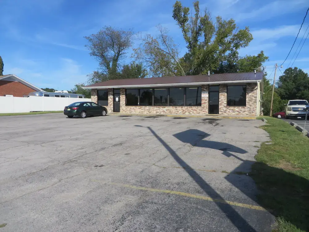 Piney Forest Rd. Laundry Land Laundromat thumbnail 2