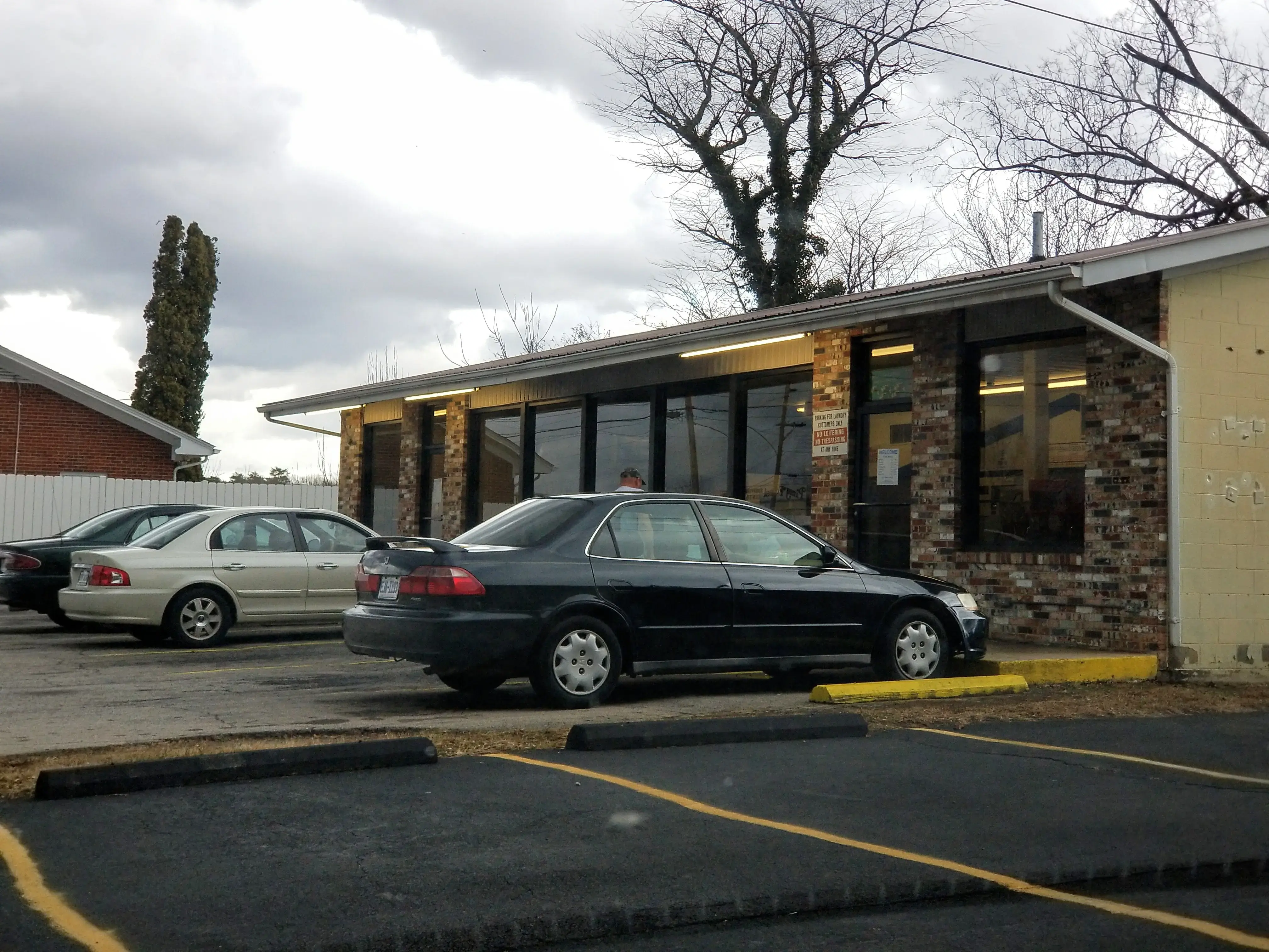 Piney Forest Rd. Laundry Land Laundromat thumbnail 10