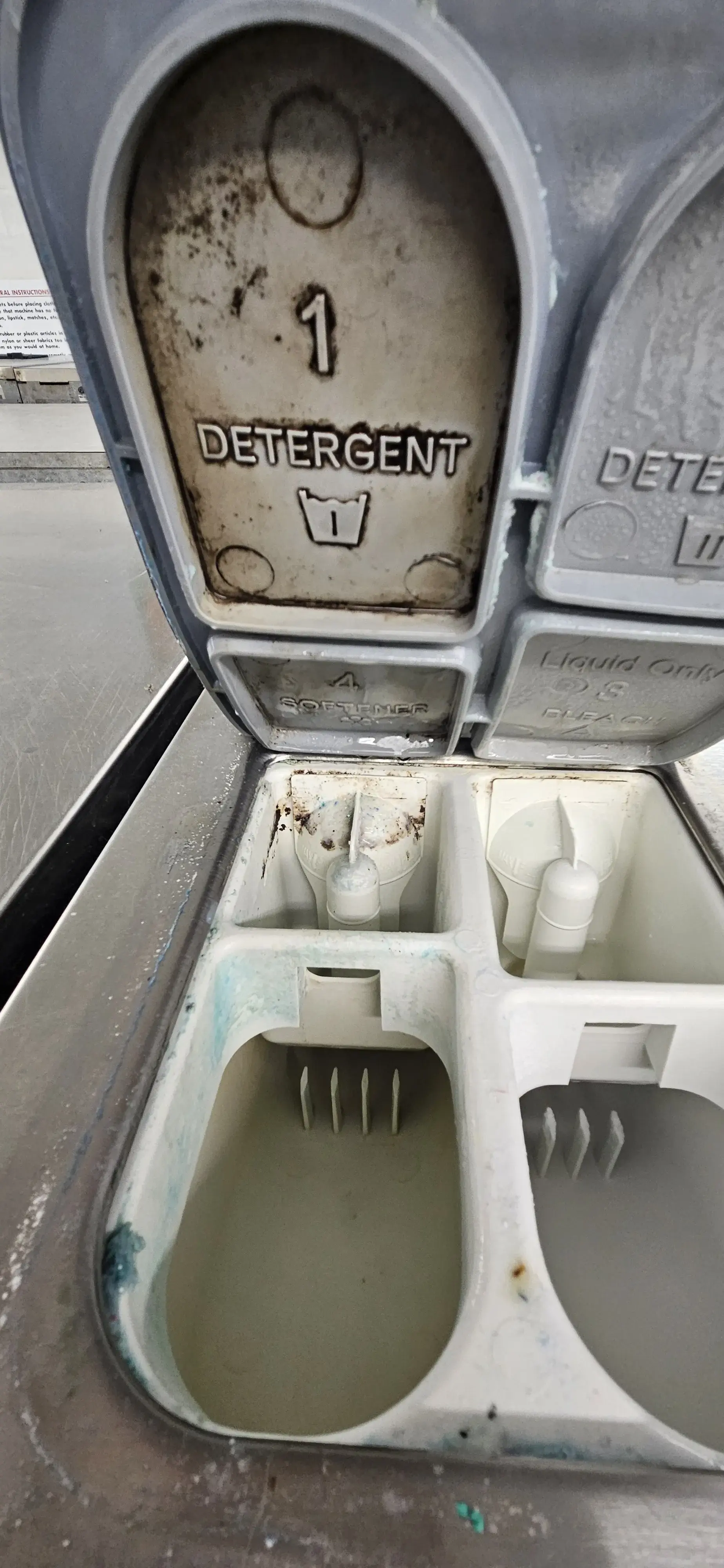Pittsboro Laundry Land Laundromat - Image 7