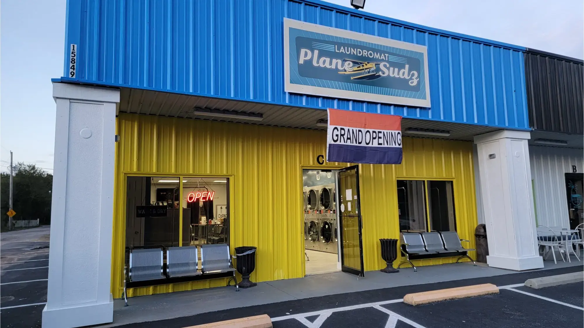 Plane Sudz Laundromat thumbnail 16
