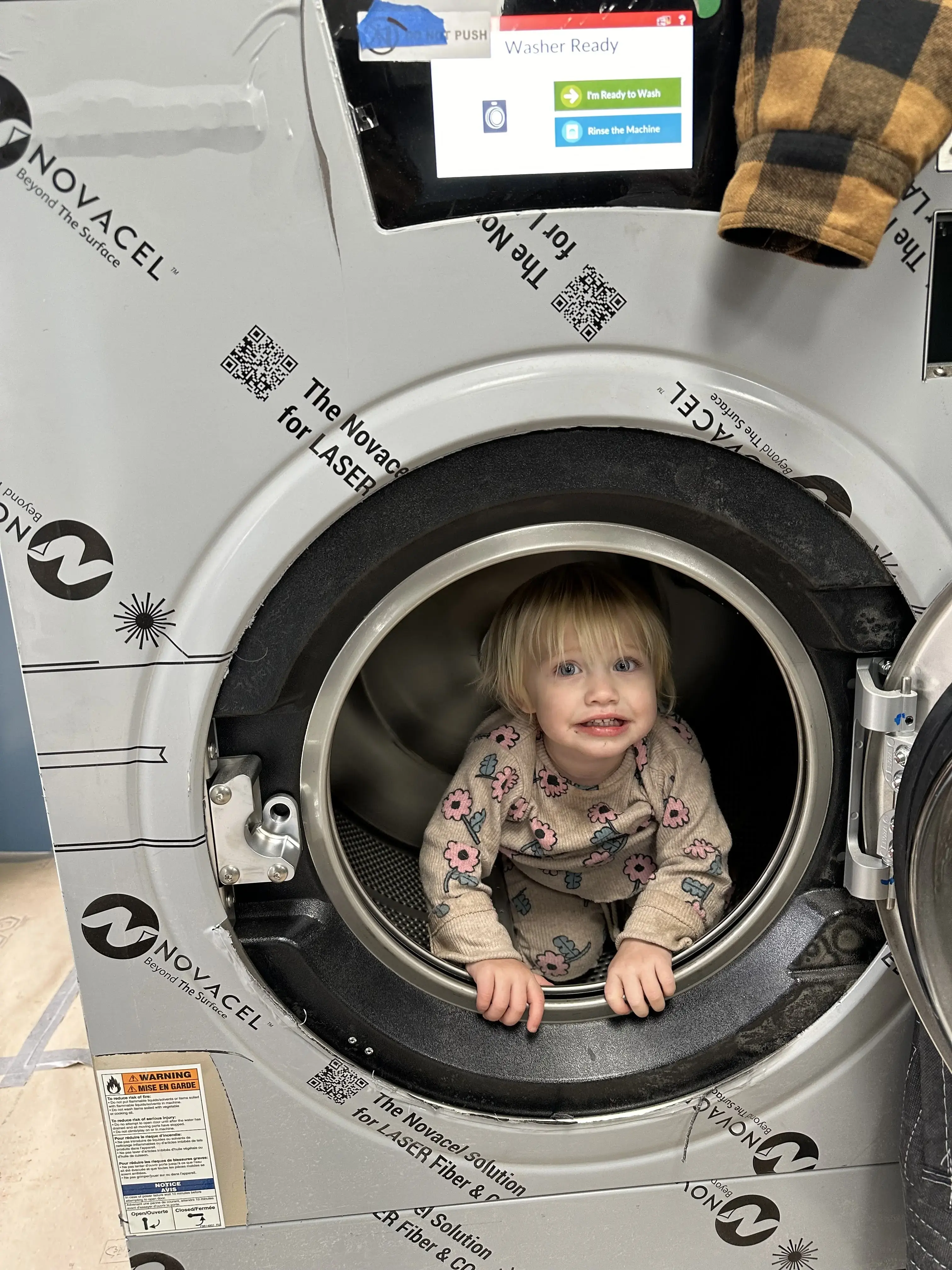 Plane Sudz Laundromat - Image 5