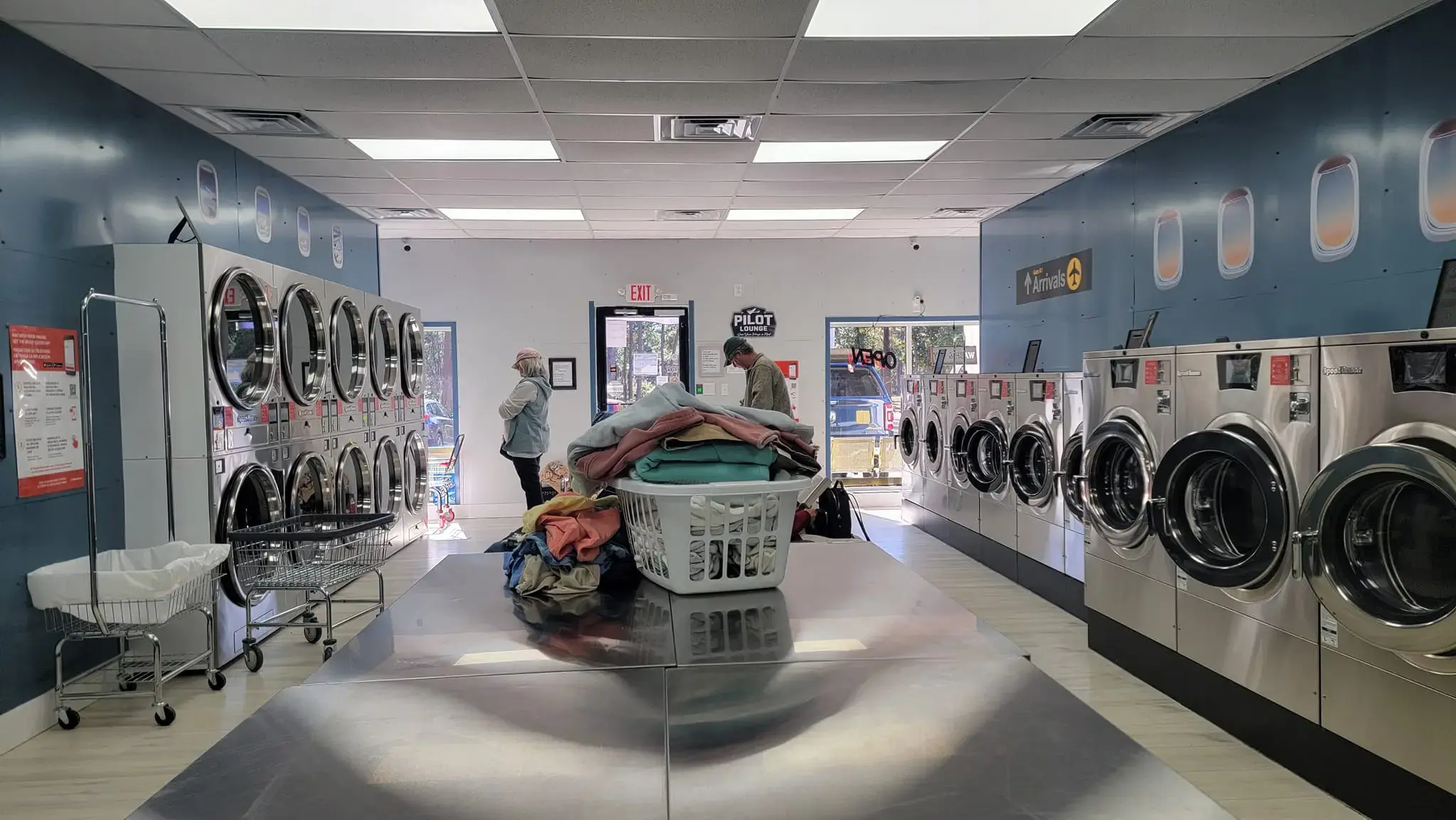 Plane Sudz Laundromat thumbnail 12