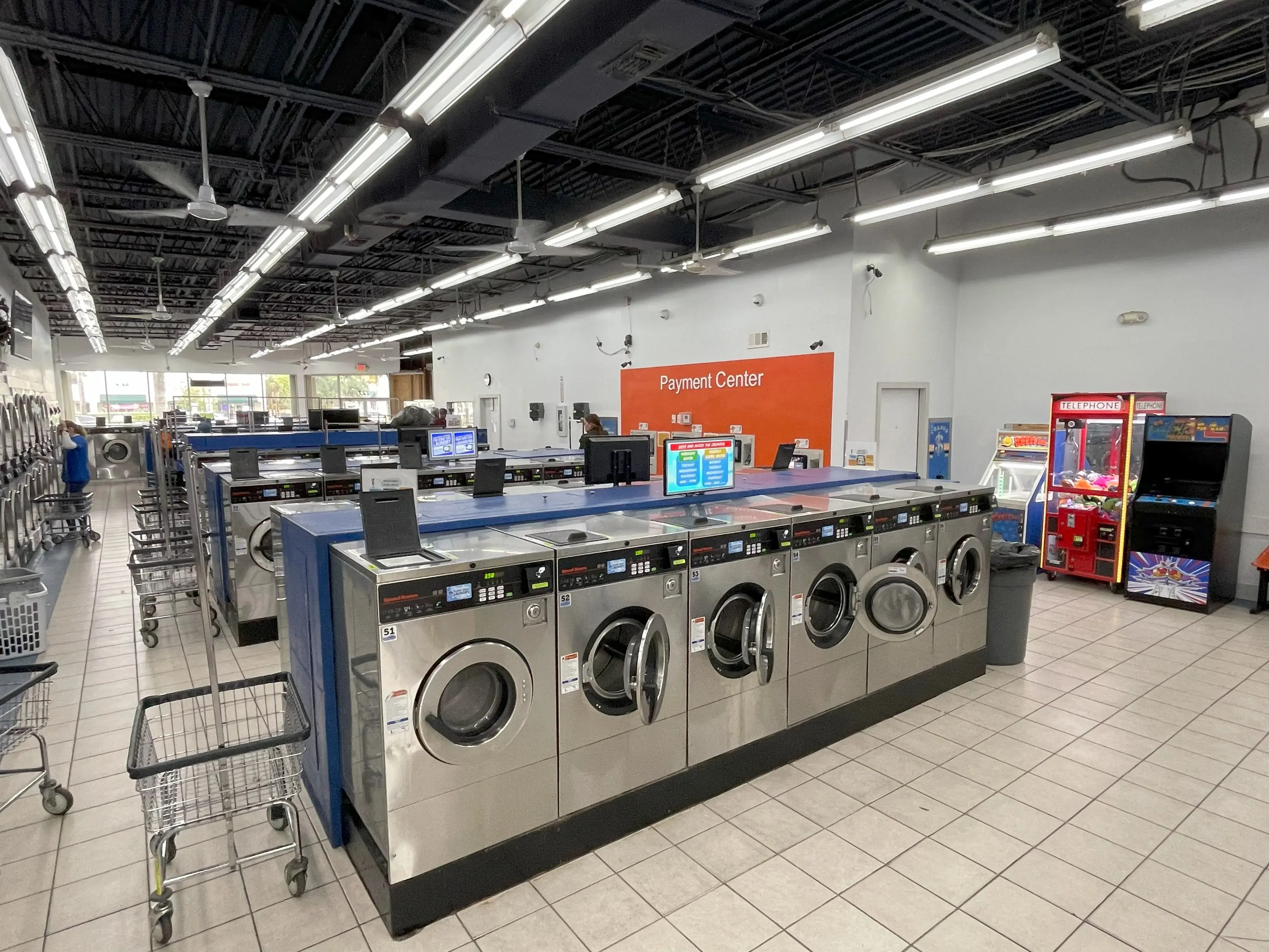 Planet Wash Laundry - Hallandale - Image 6