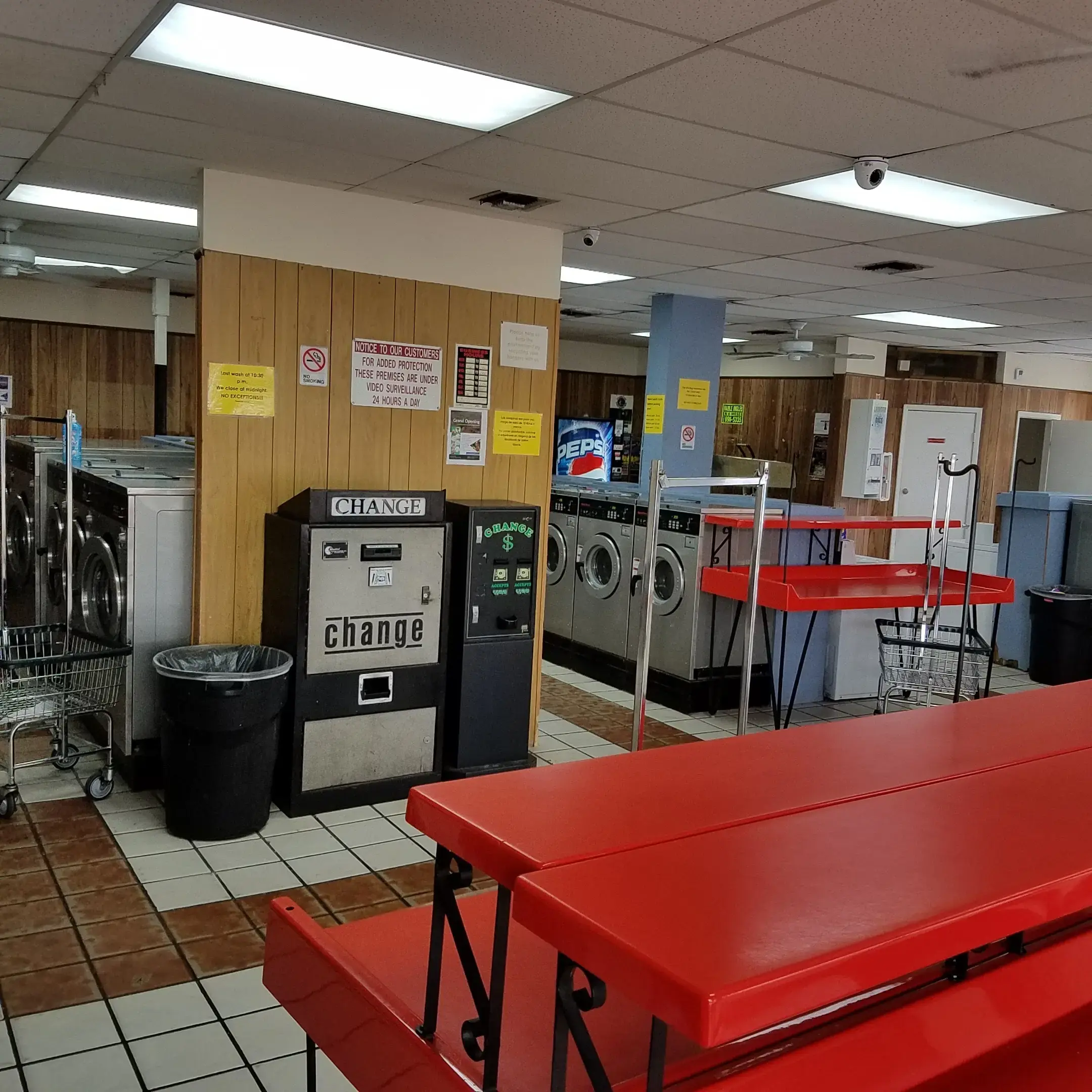 Plantation Coin Laundry - Image 6